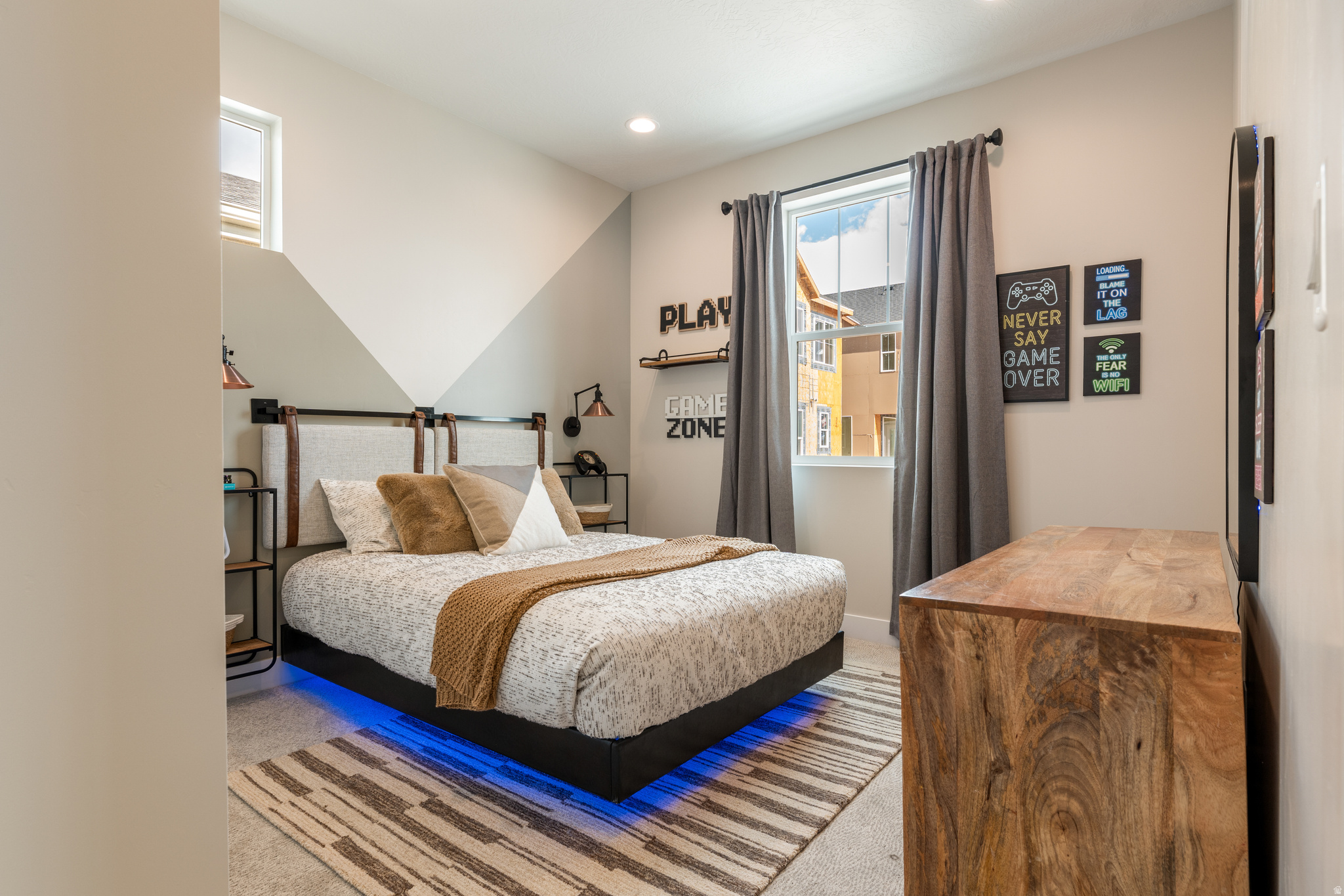 HUNTINGTON RANCH - Residential