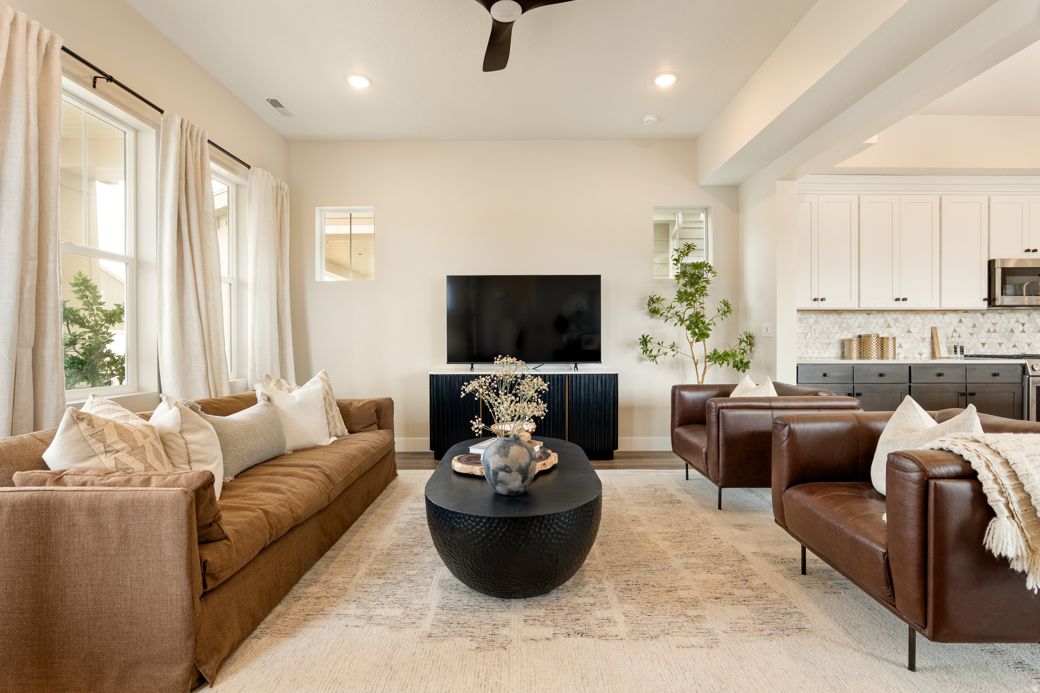 HUNTINGTON RANCH - Residential