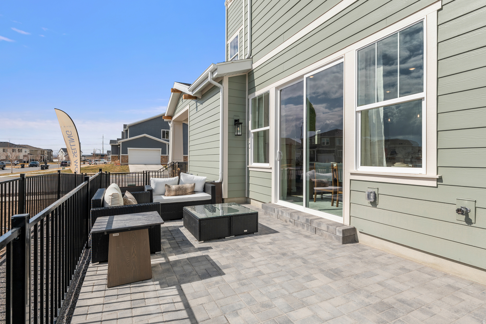 HUNTINGTON RANCH - Residential