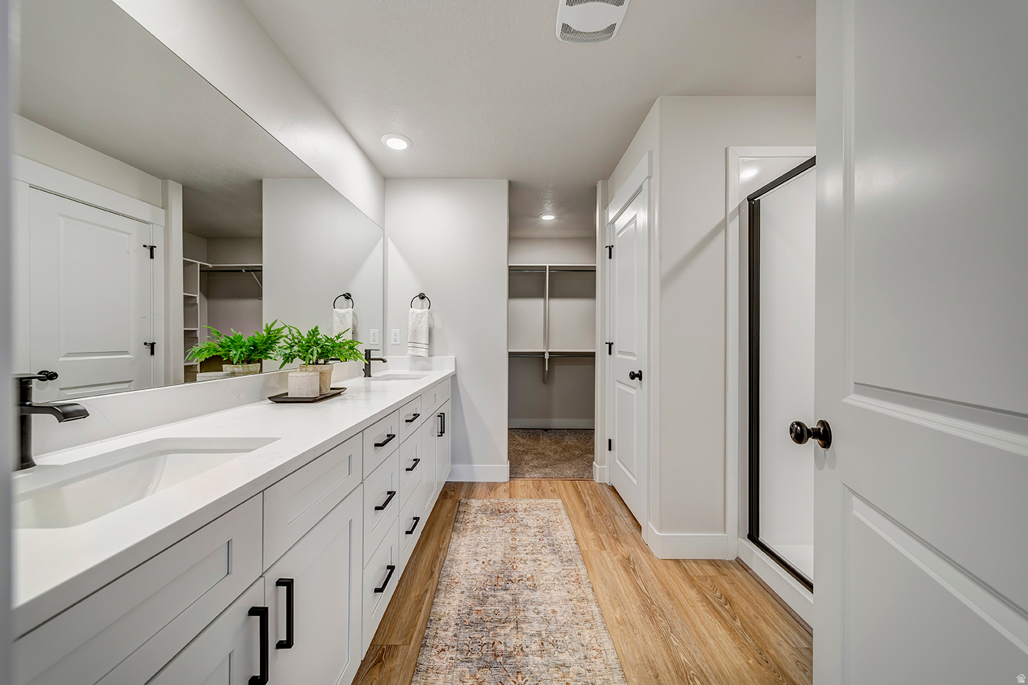 LEXINGTON TOWN HOMES - Residential