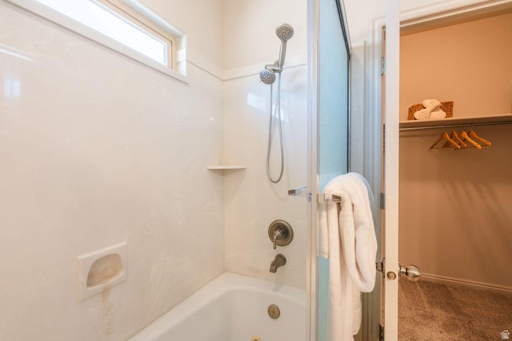 BLOOMINGTON HILLS - Residential