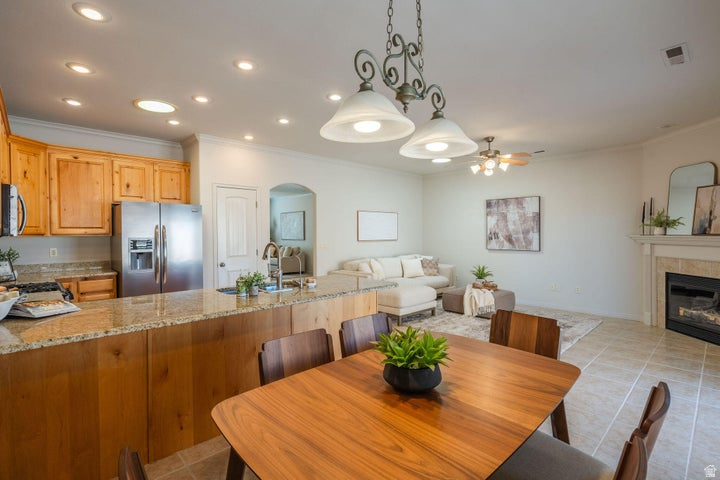 BLOOMINGTON HILLS - Residential