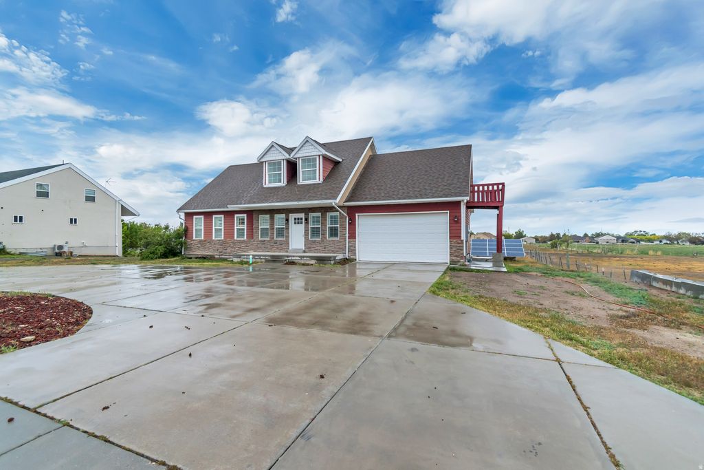 Photo of 149 E PEAR ST, Grantsville, UT 84029 (MLS # 2154399)