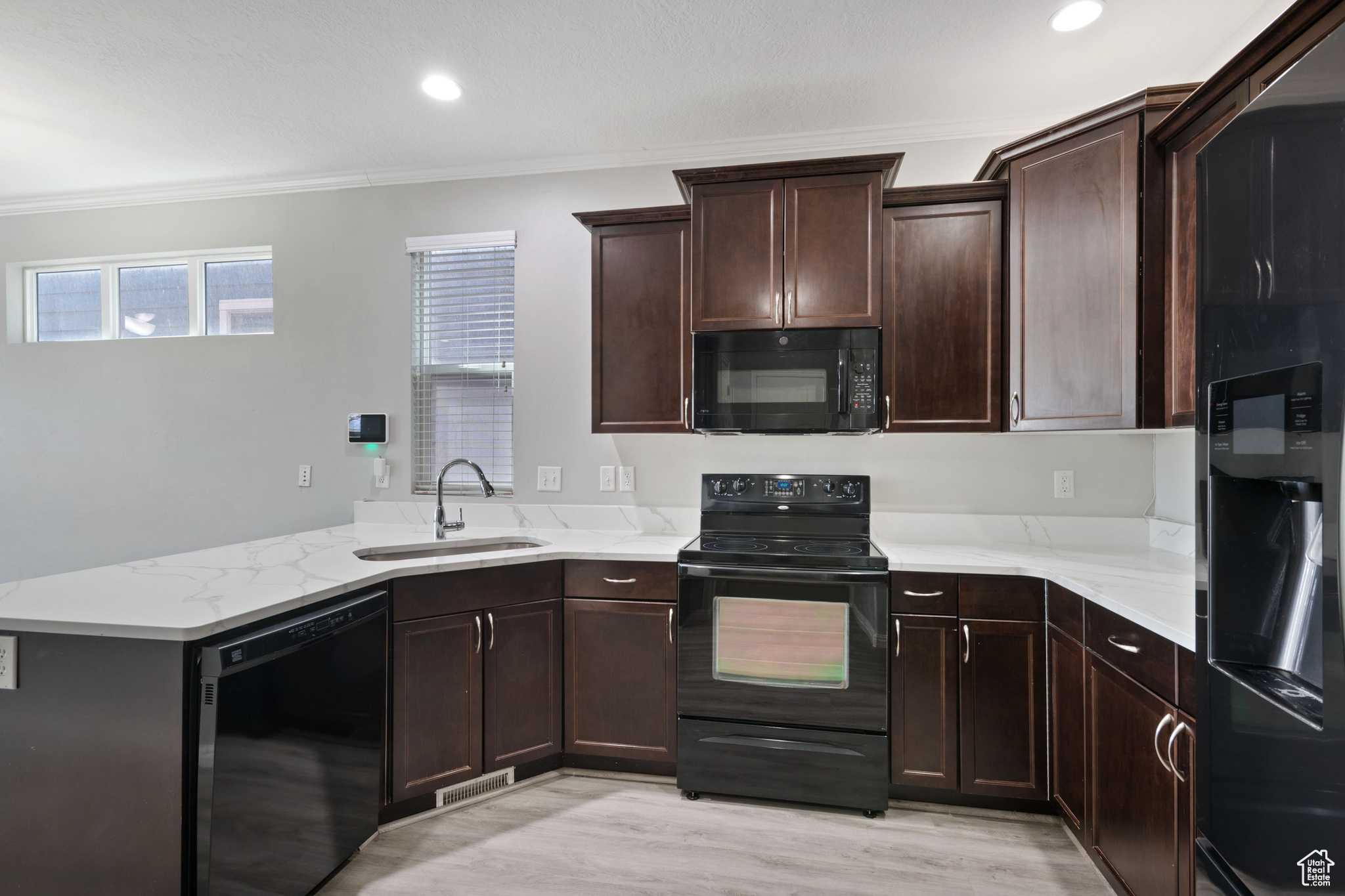 4988 W Currant Dr, South Jordan, Utah image 8