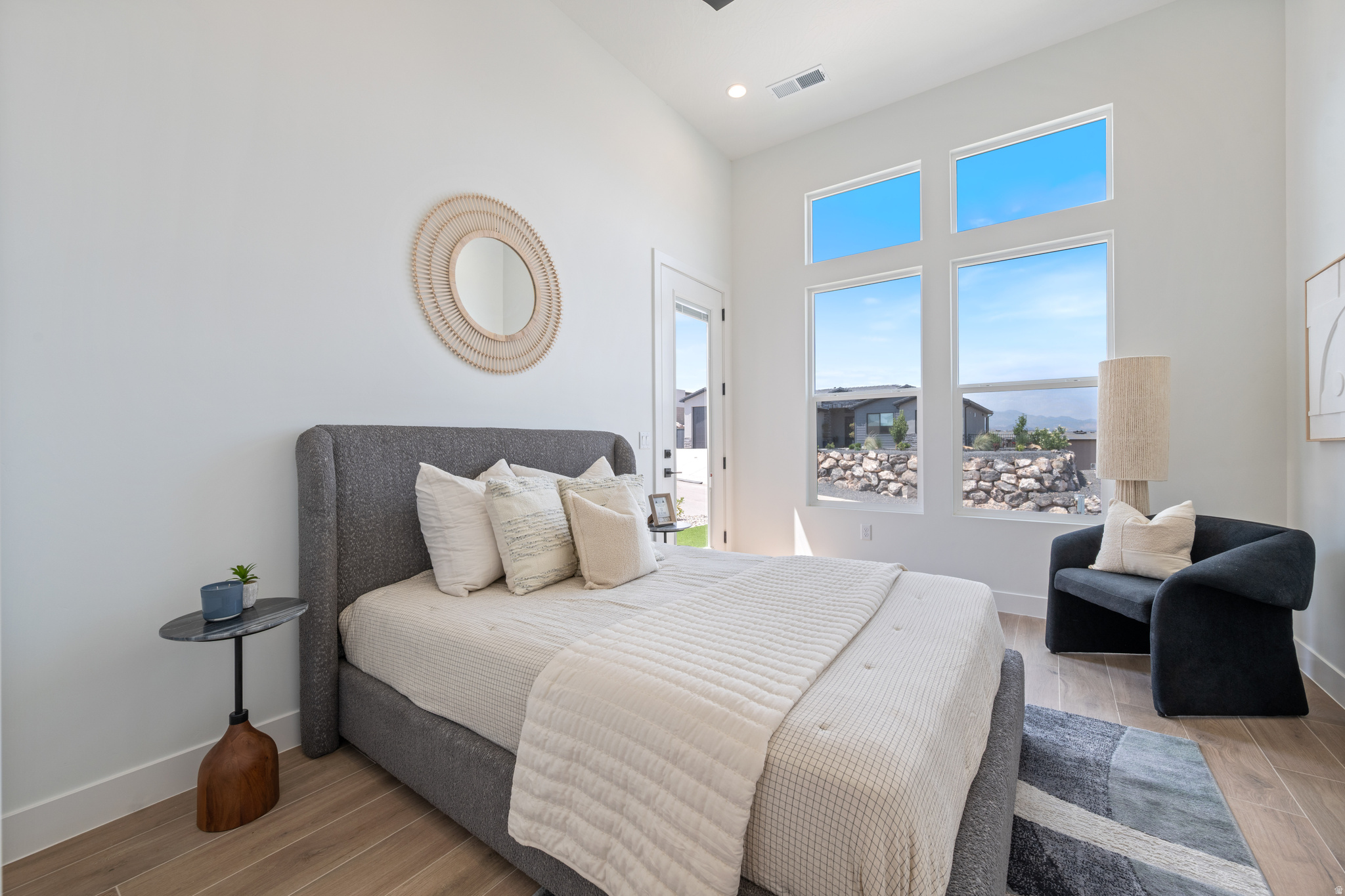 SCENIC POINT - Residential