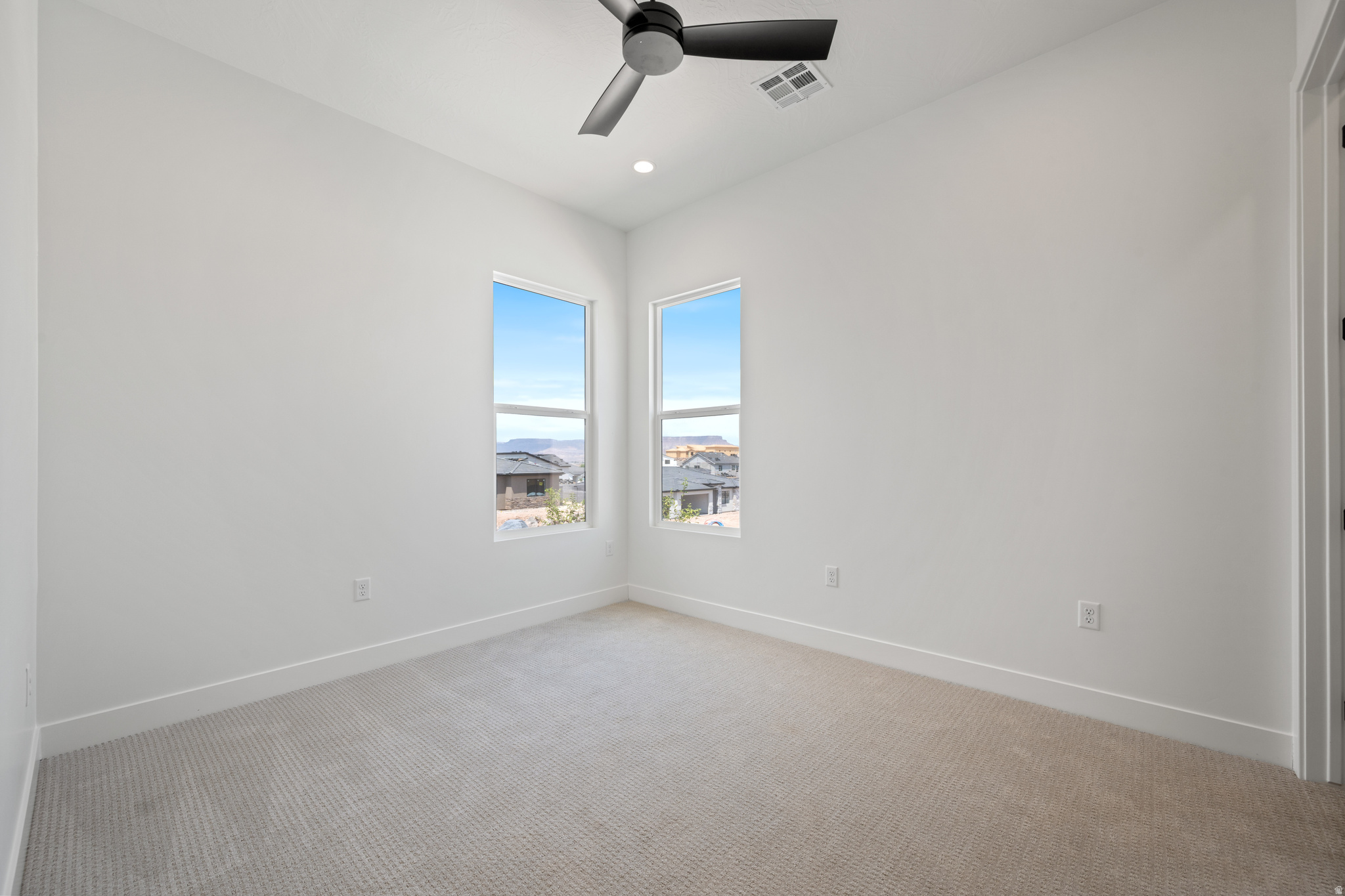 SCENIC POINT - Residential