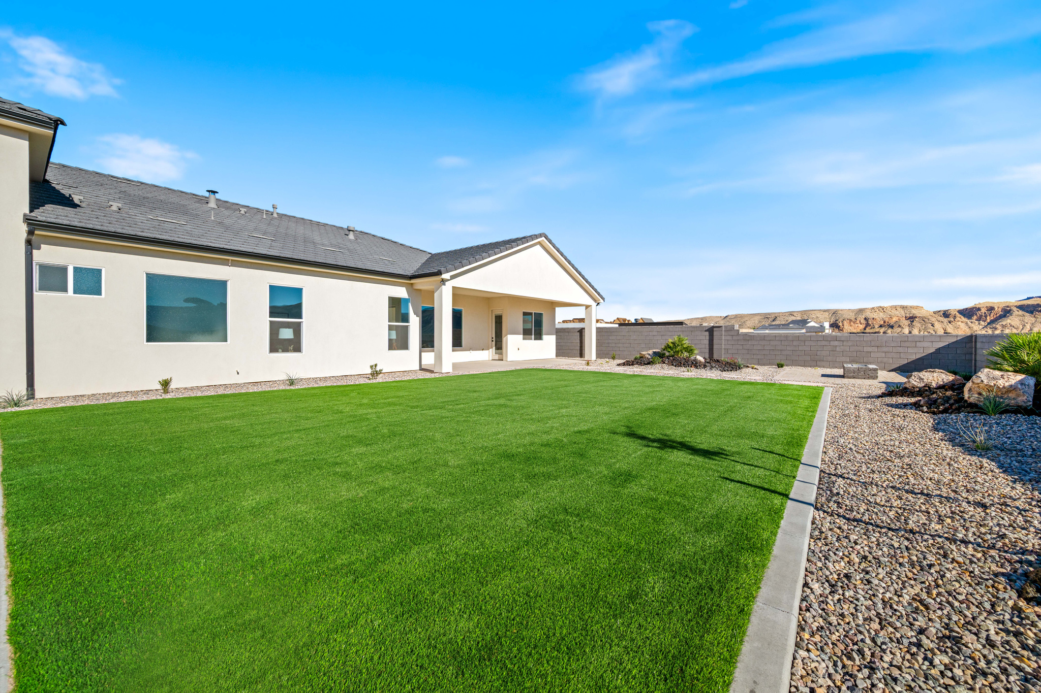 SCENIC POINT - Residential