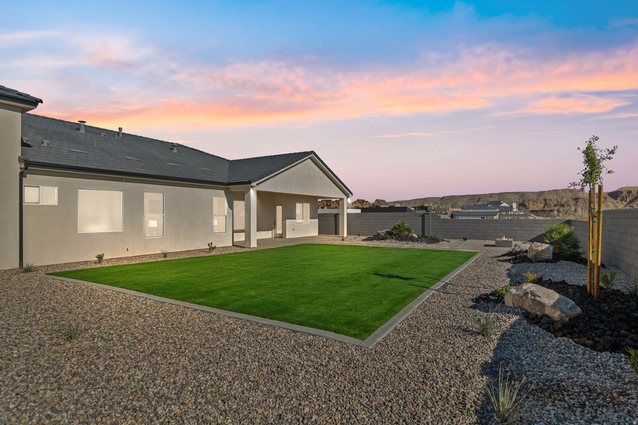 SCENIC POINT - Residential