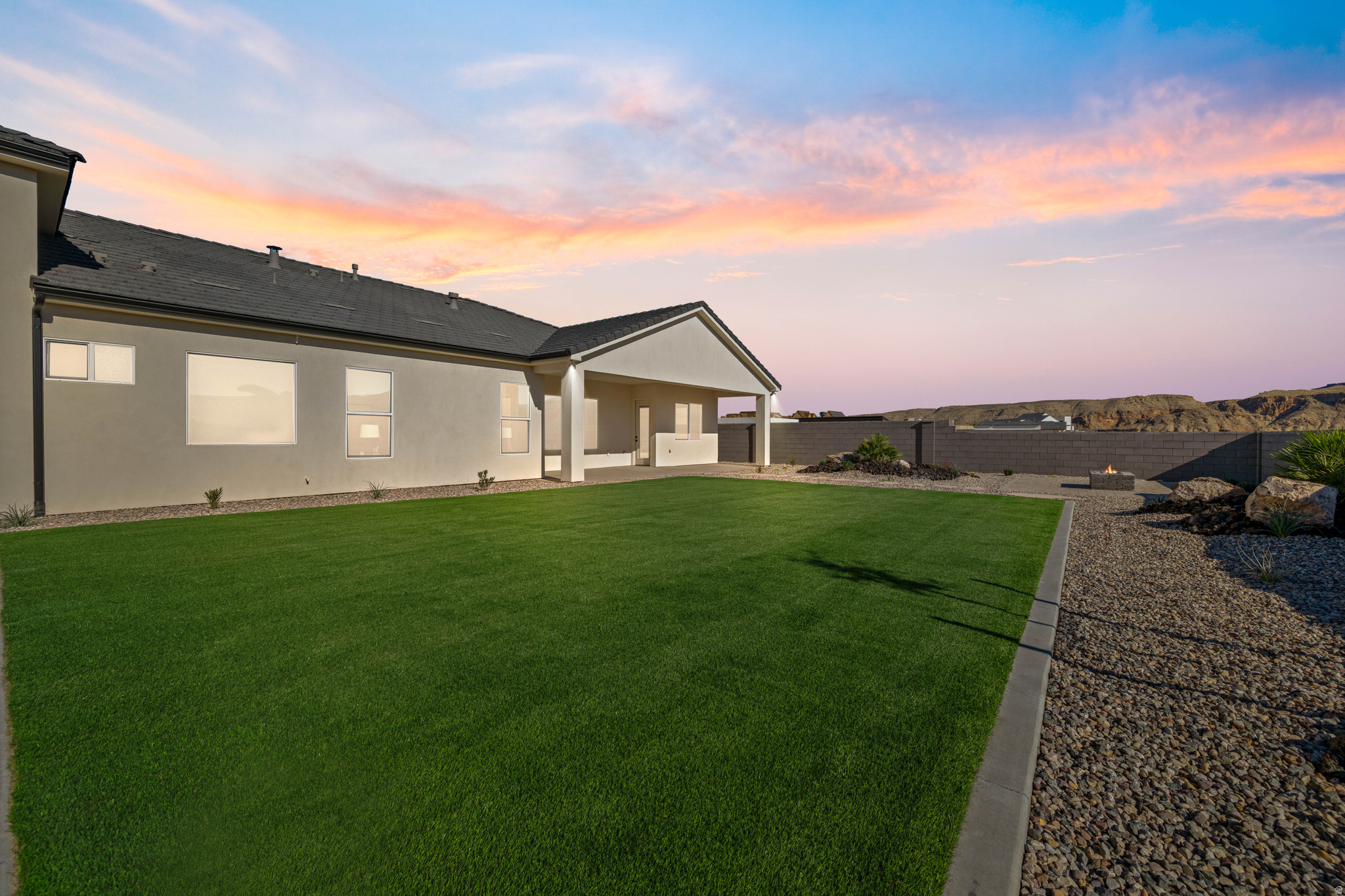 SCENIC POINT - Residential