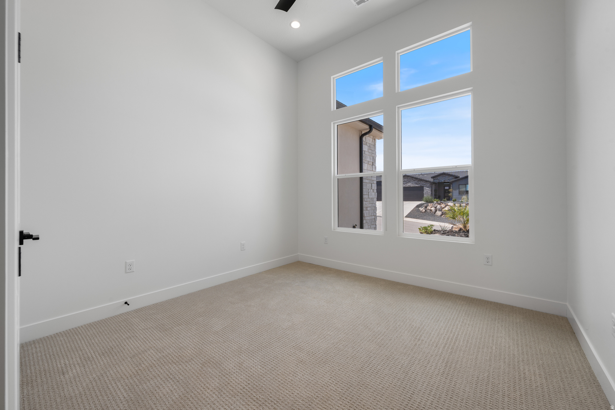 SCENIC POINT - Residential