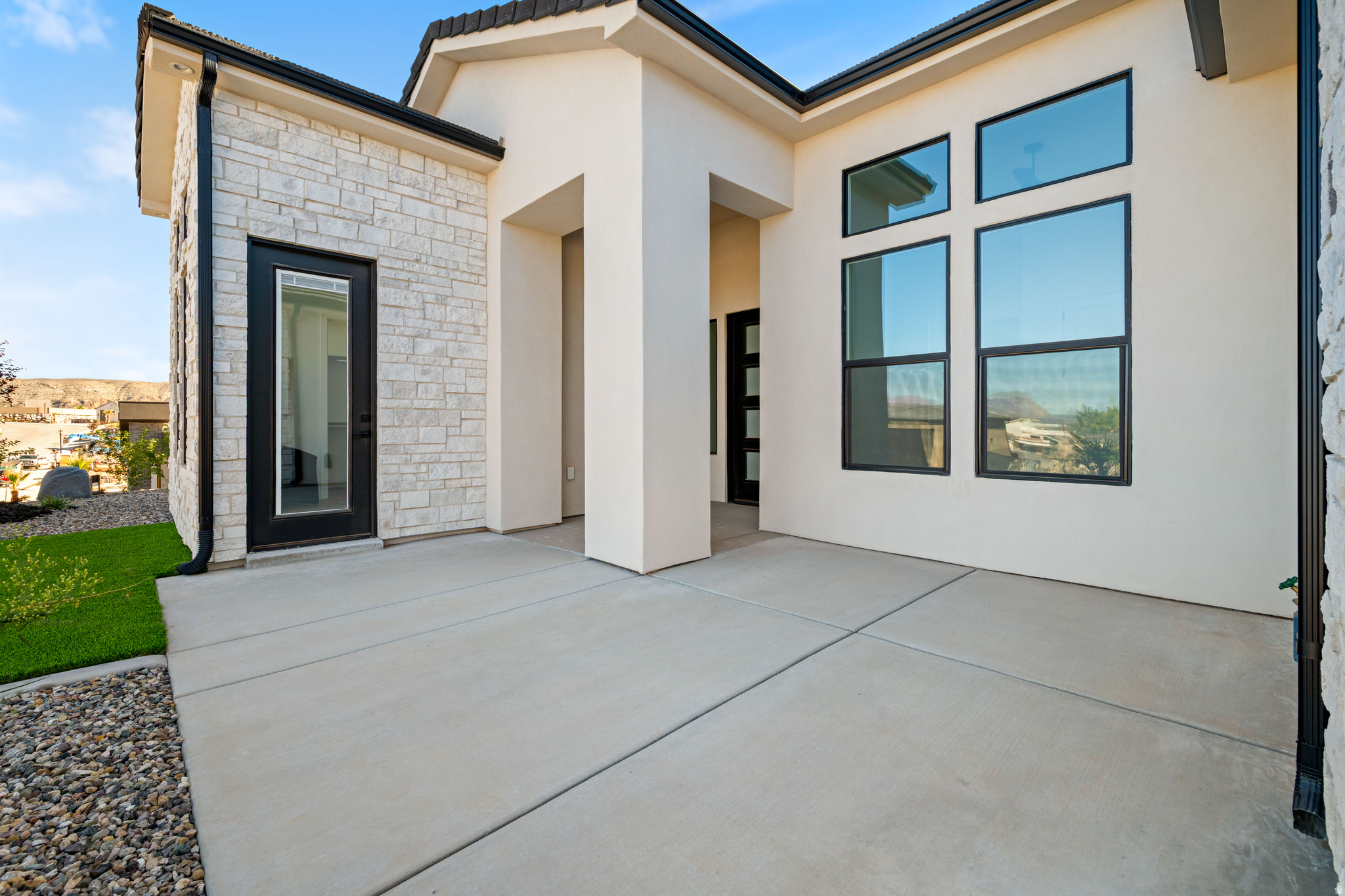 SCENIC POINT - Residential