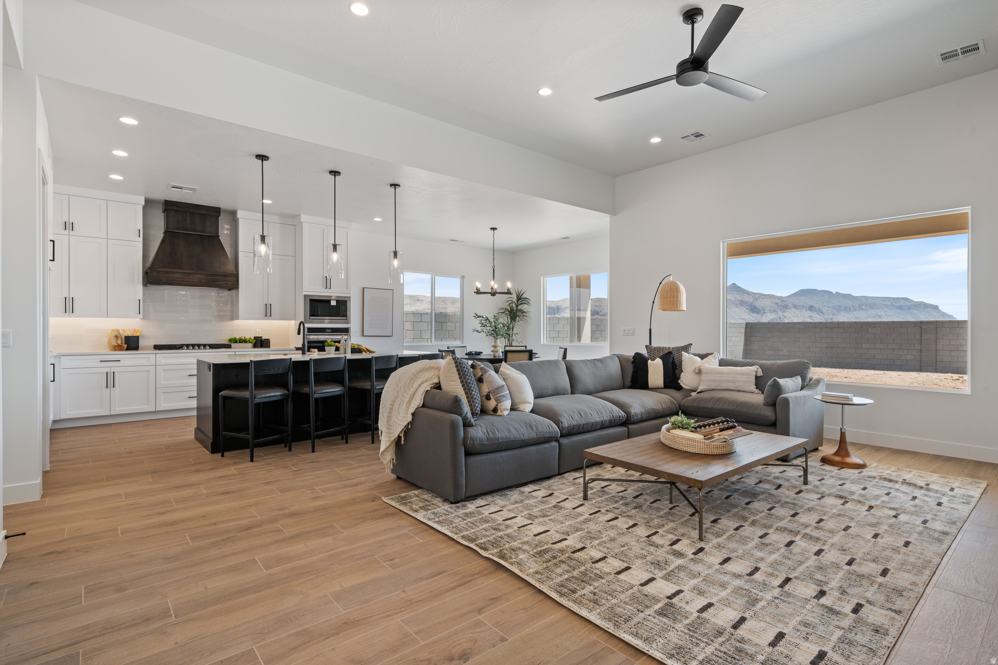 SCENIC POINT - Residential