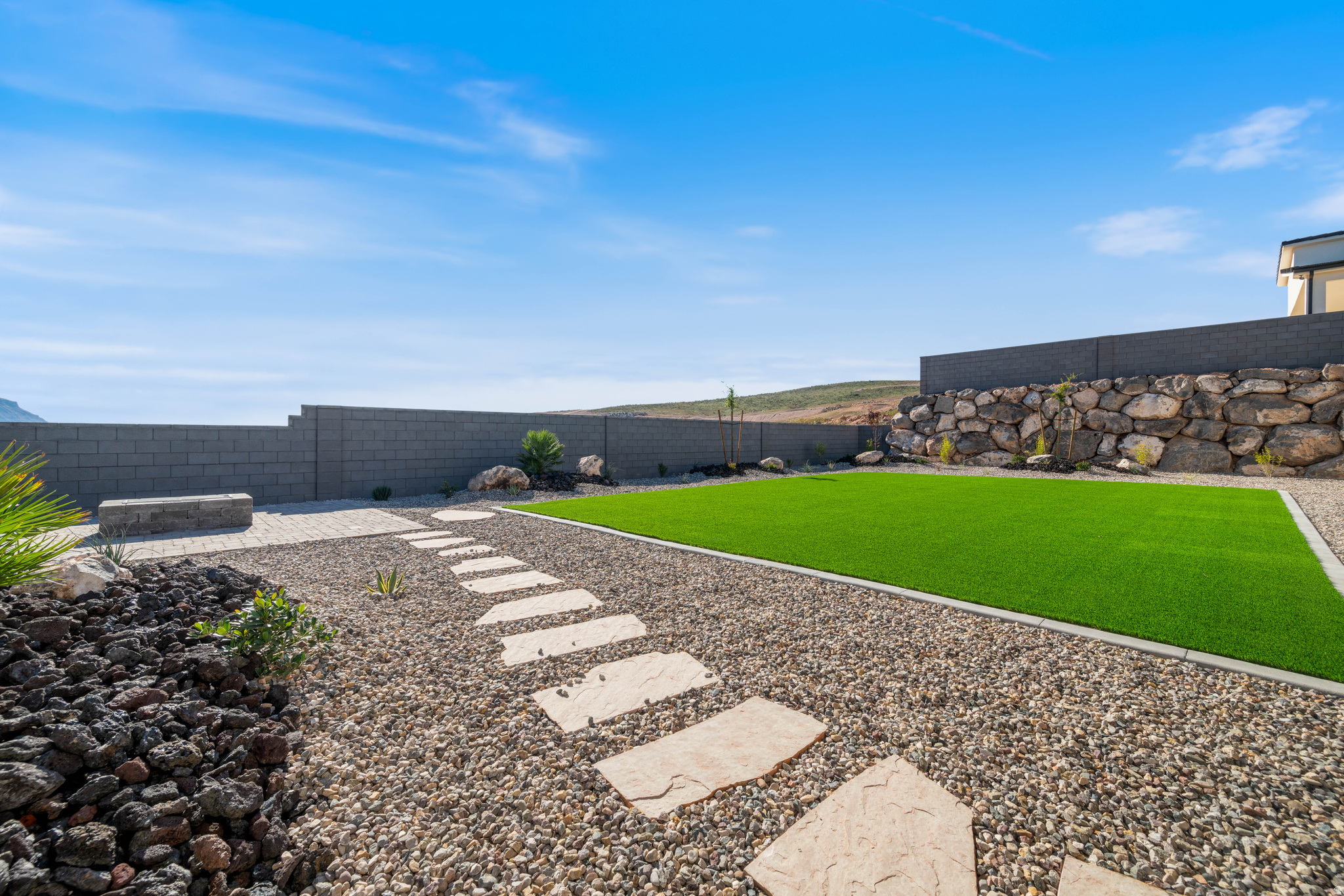 SCENIC POINT - Residential