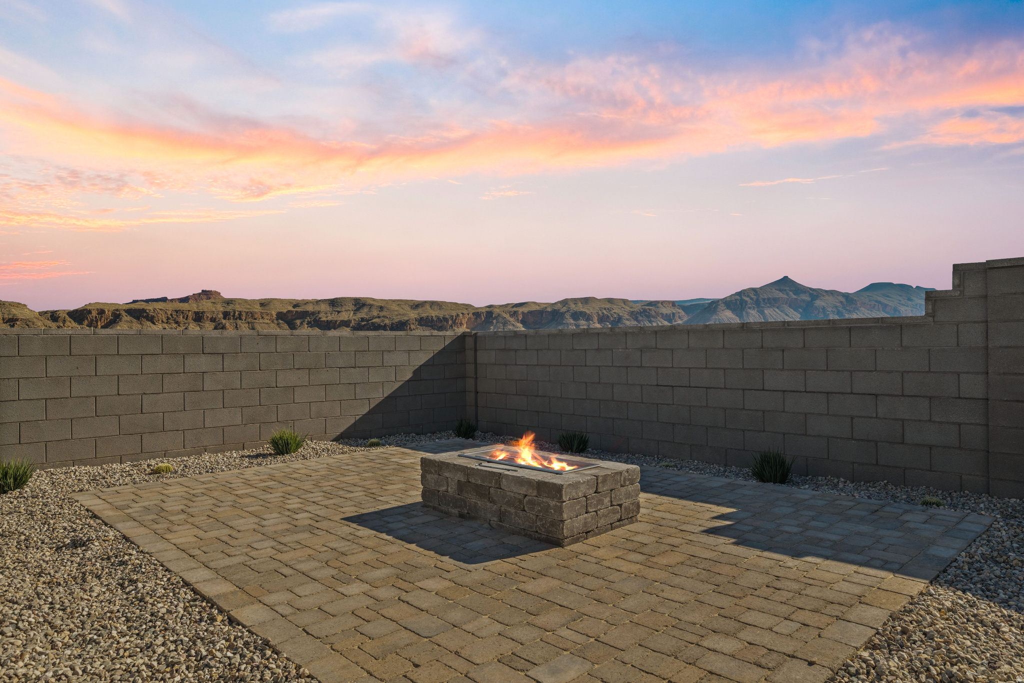 SCENIC POINT - Residential