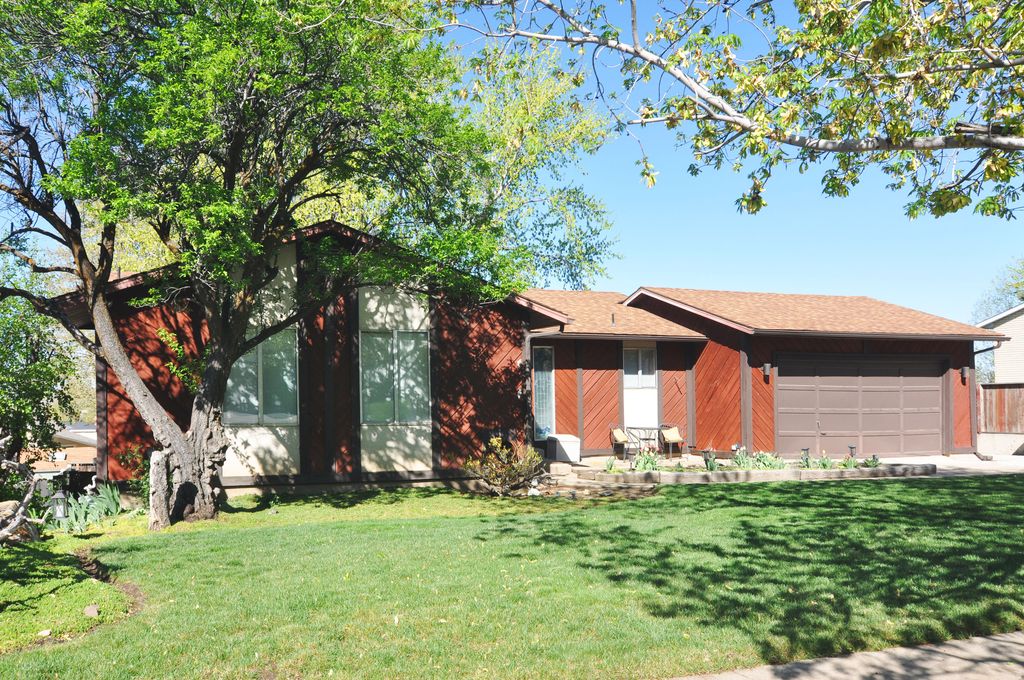 Photo of 1167 N DEERFIELD DR E, Centerville, UT 84014 (MLS # 2151875)