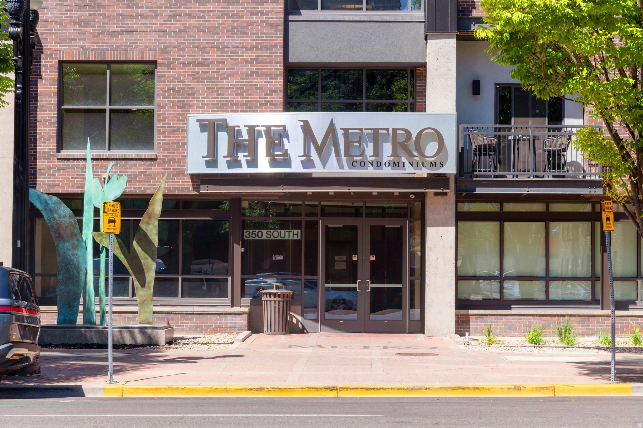 METRO CONDOS - Residential