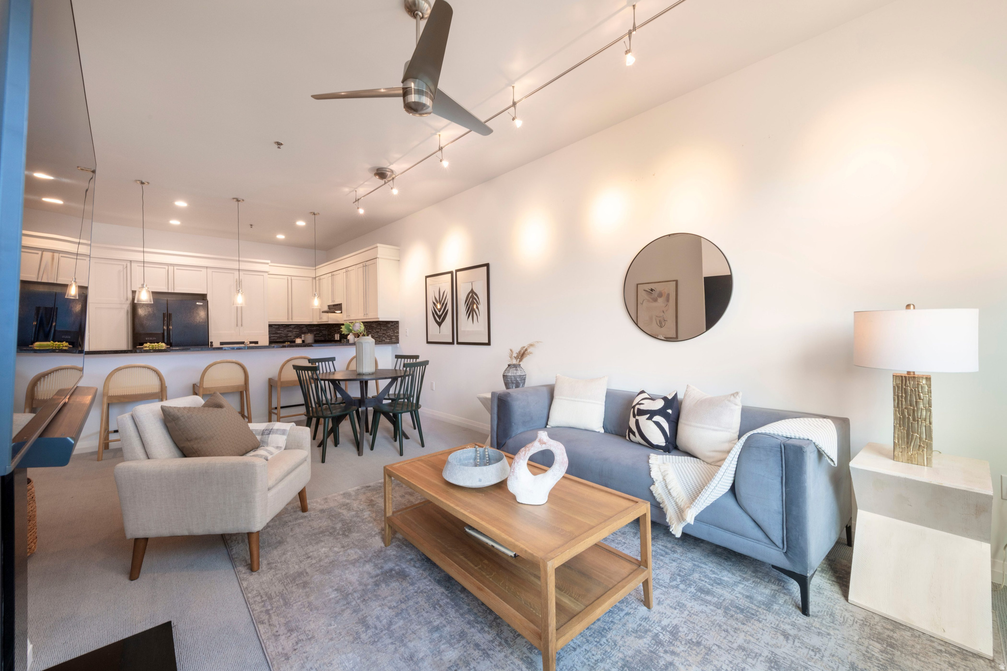 METRO CONDOS - Residential