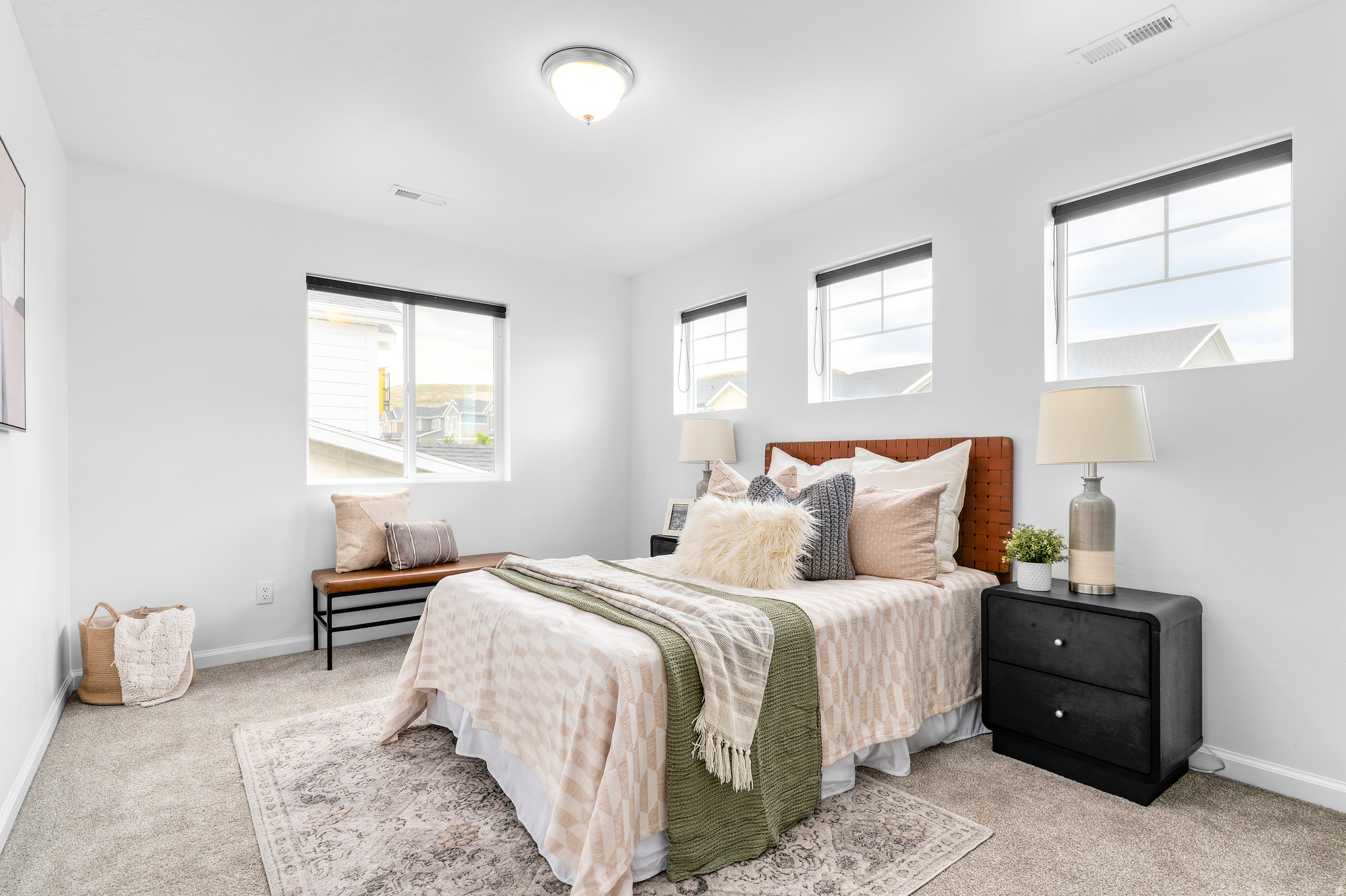 SOUTH HILLS - Residential