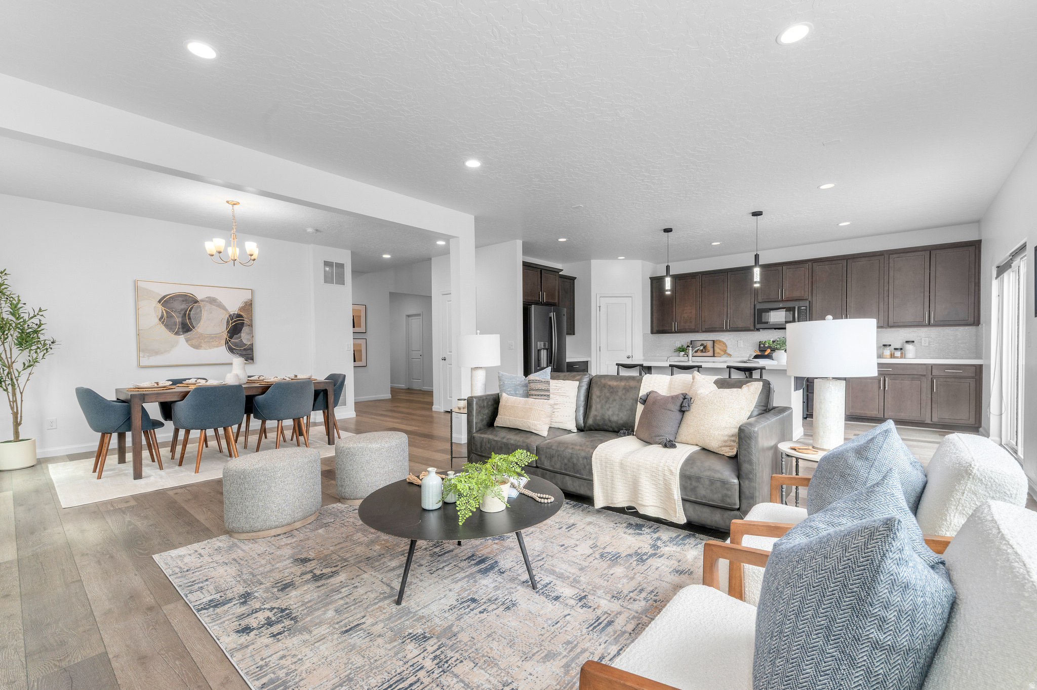 SOUTH HILLS - Residential