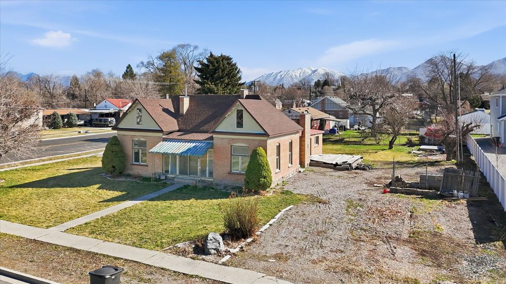 Photo of 311 S 400 W, Payson, UT 84651 (MLS # 2141939)