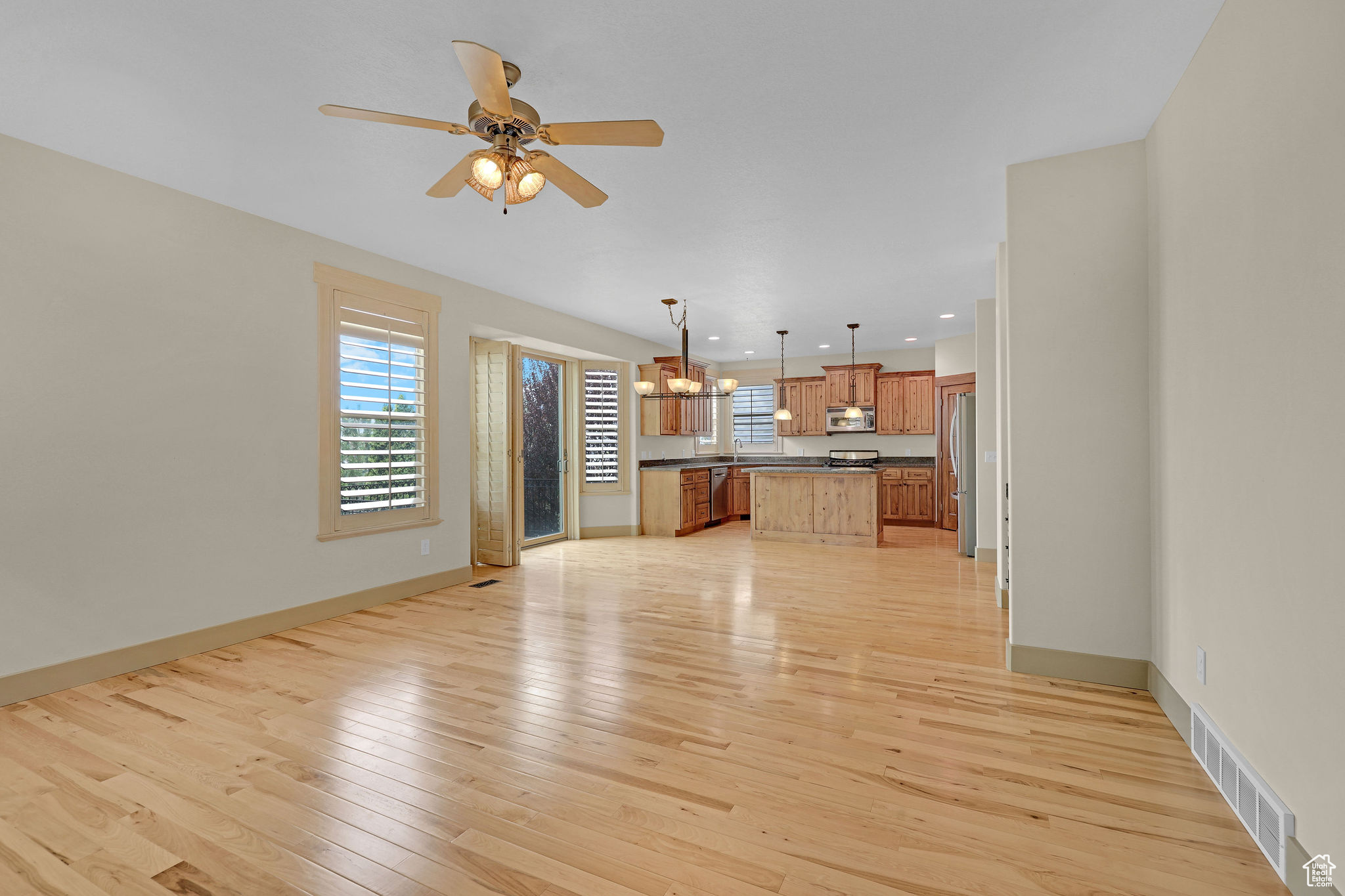 9706 S Bluffside Dr, Sandy, Utah image 10