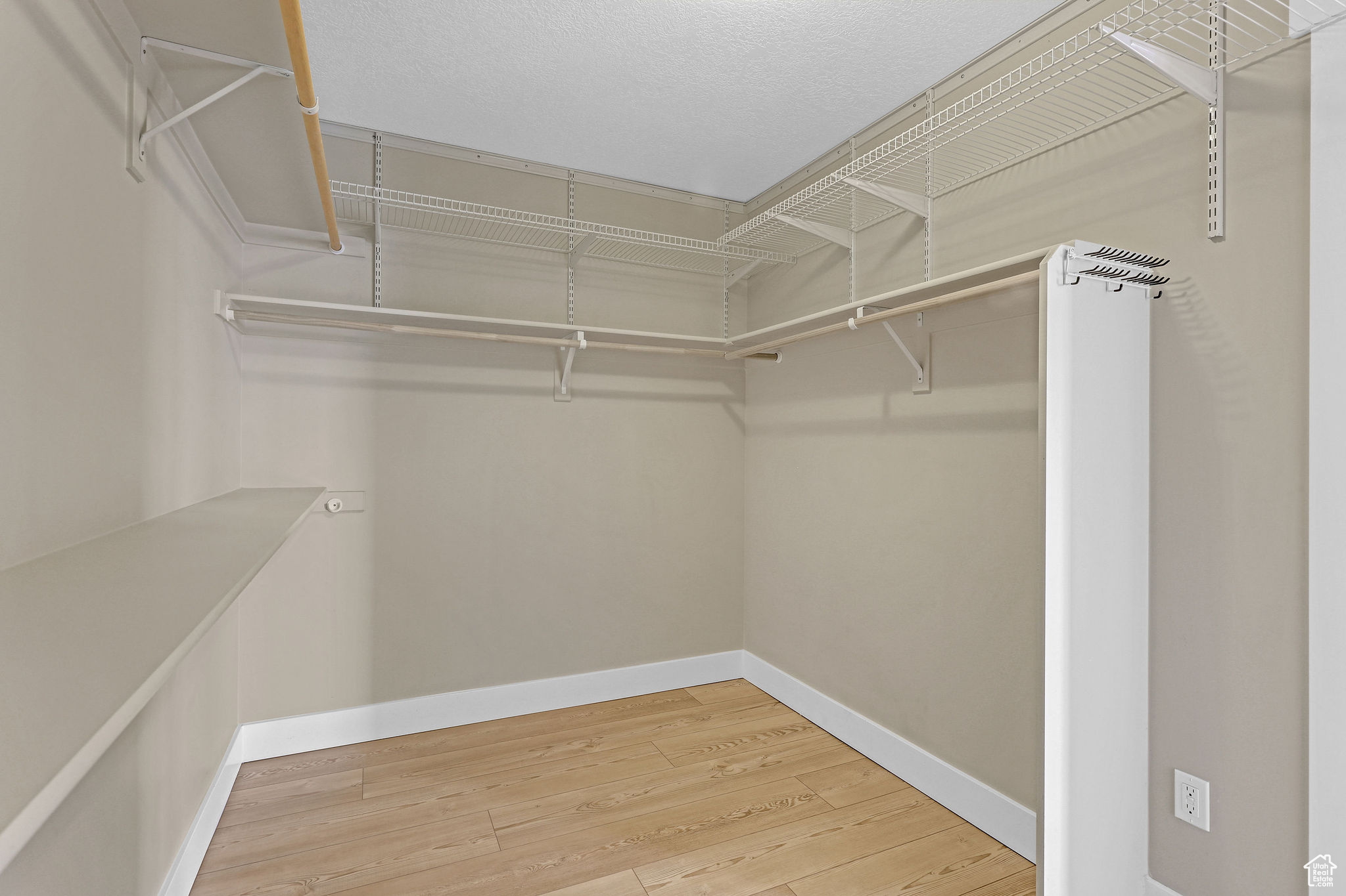 9706 S Bluffside Dr, Sandy, Utah image 33