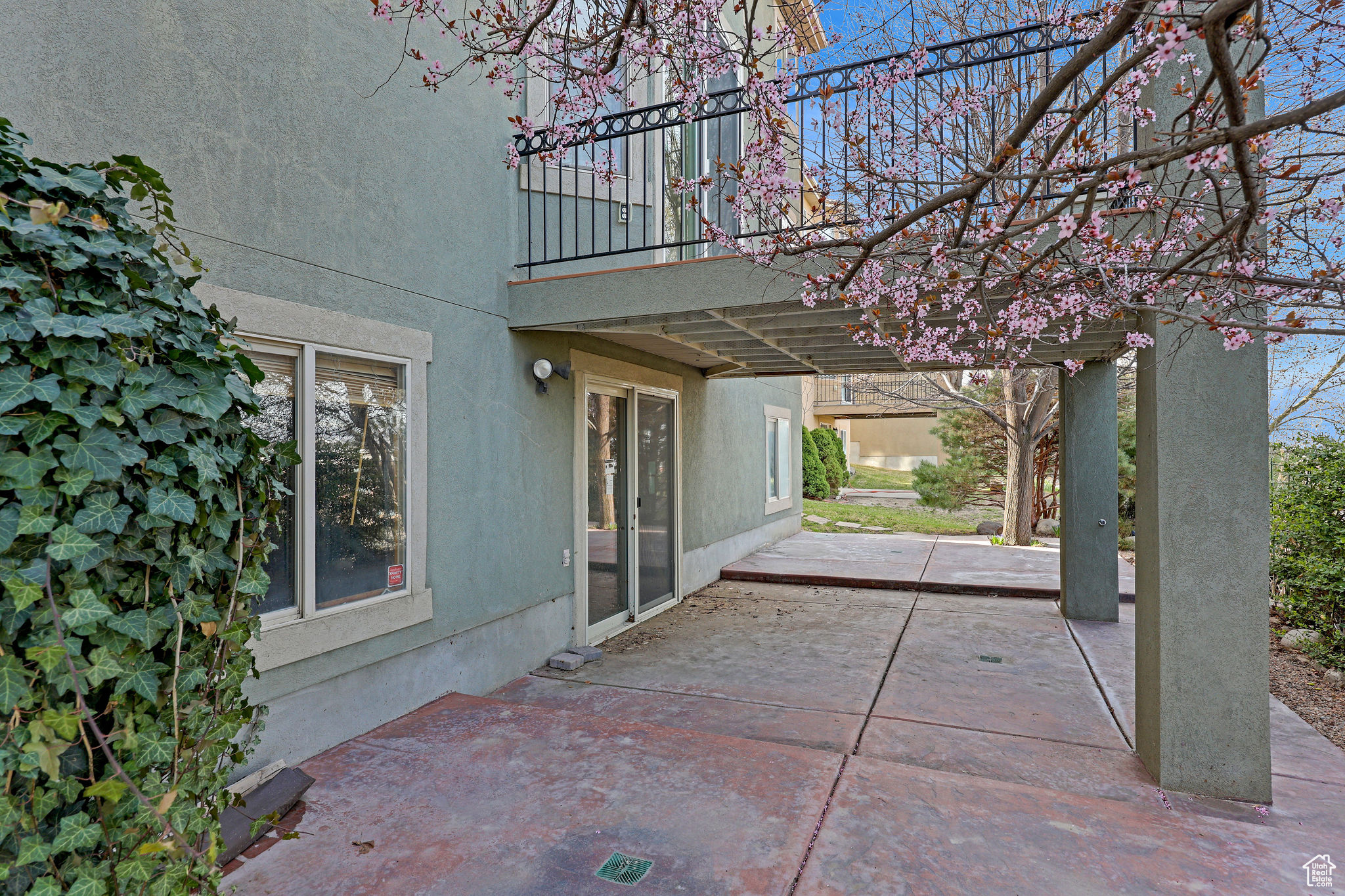 9706 S Bluffside Dr, Sandy, Utah image 5