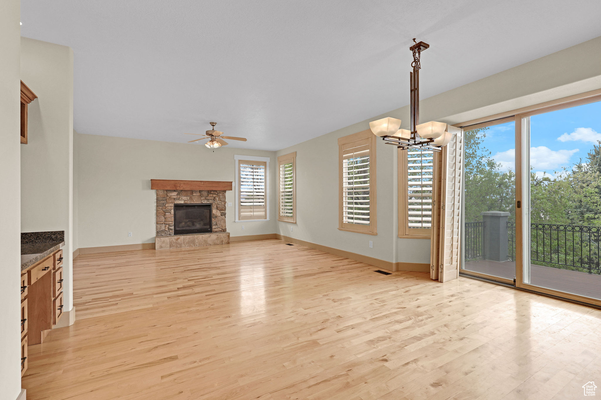 9706 S Bluffside Dr, Sandy, Utah image 13