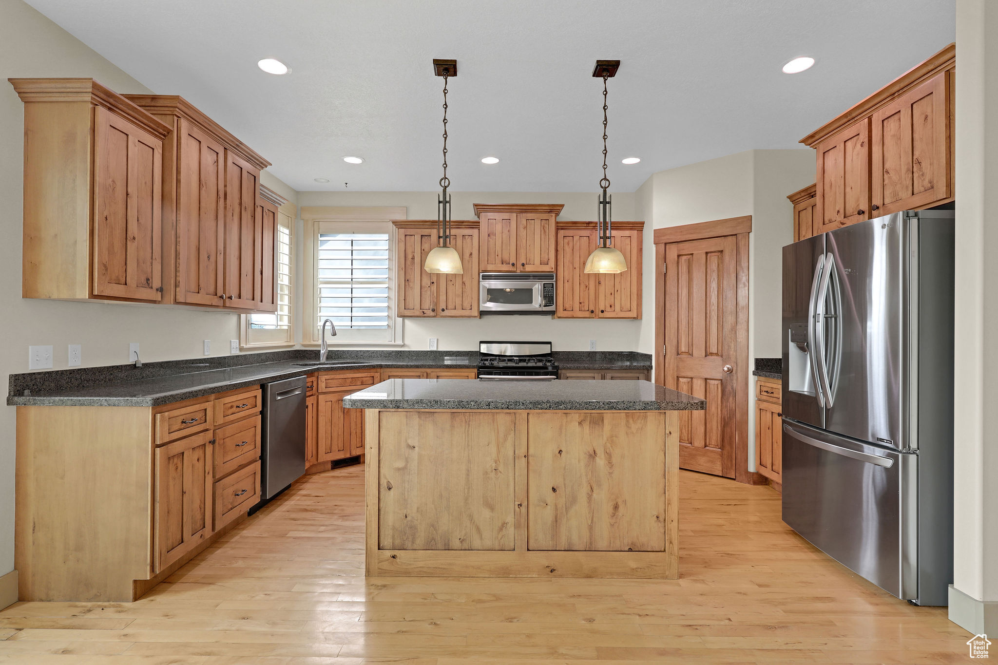 9706 S Bluffside Dr, Sandy, Utah image 12