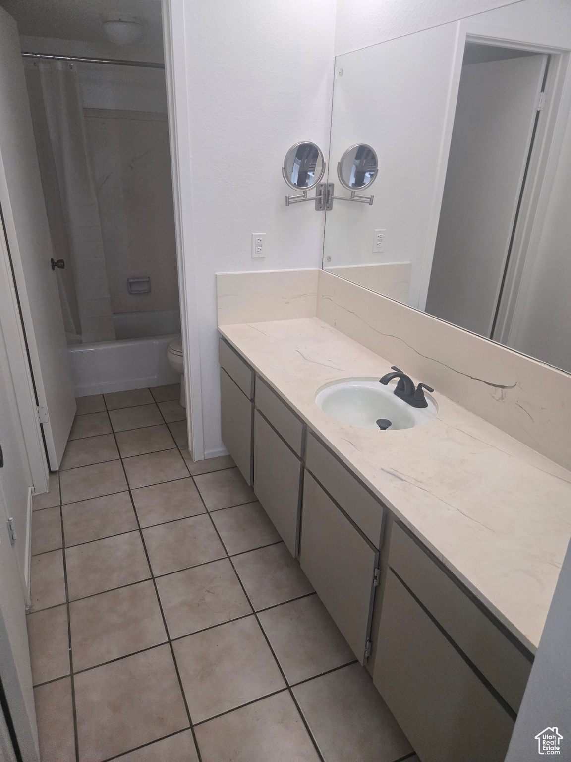 CEDAR POINTE CONDO - Residential