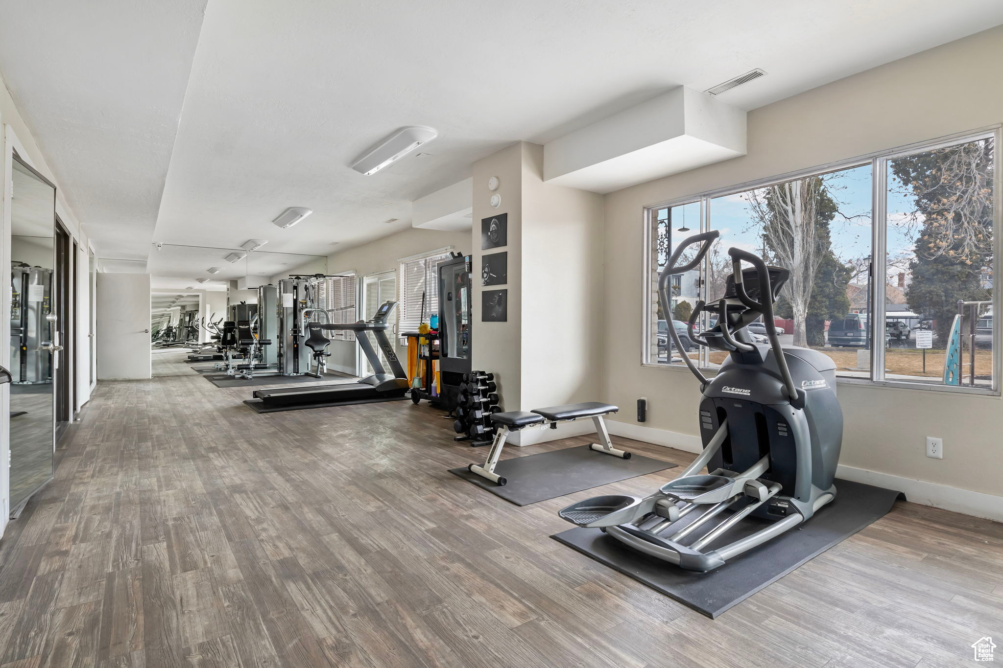CEDAR POINTE CONDO - Residential