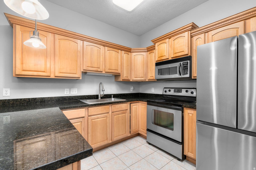 Photo of 1174 E 3300 S #318, Salt Lake City, UT 84106 (MLS # 2178268)