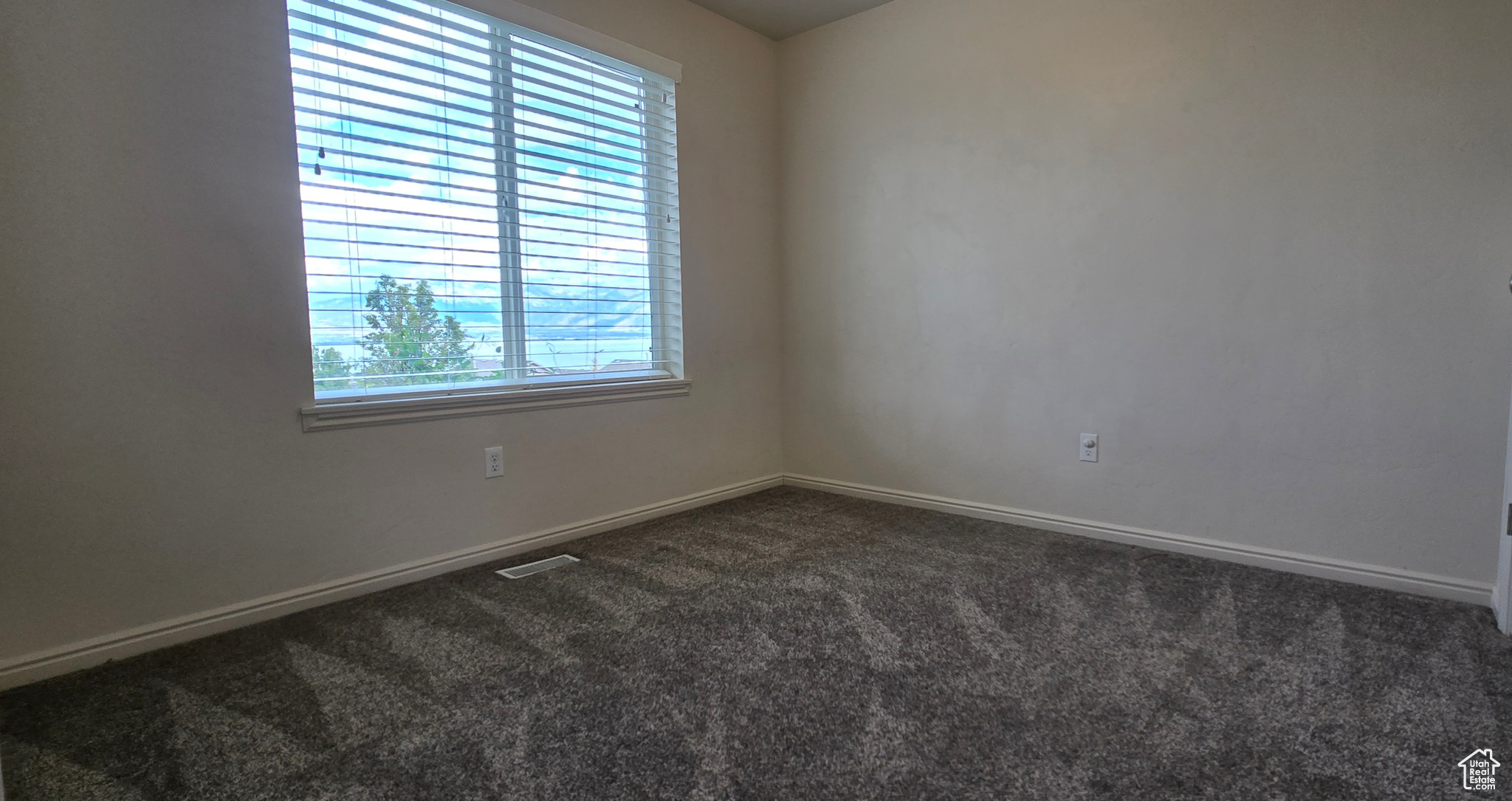 VILLAGE OF HAWKS LANDING - Residential