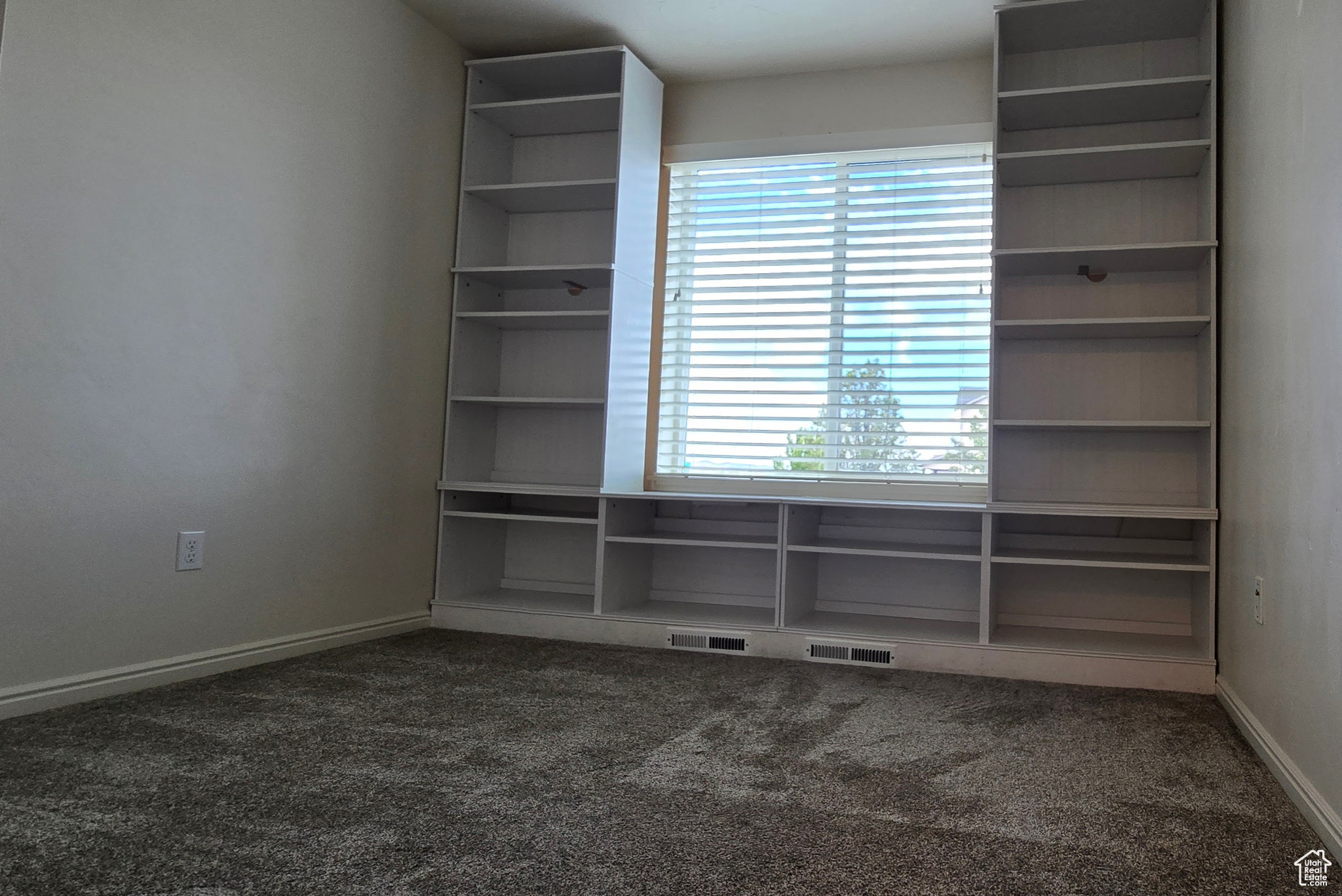 VILLAGE OF HAWKS LANDING - Residential