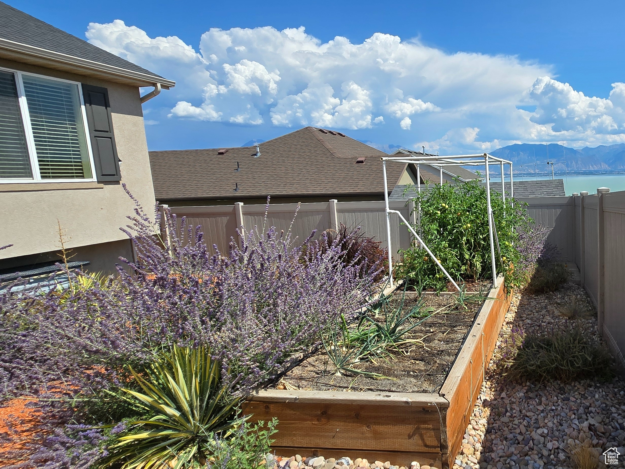 VILLAGE OF HAWKS LANDING - Residential