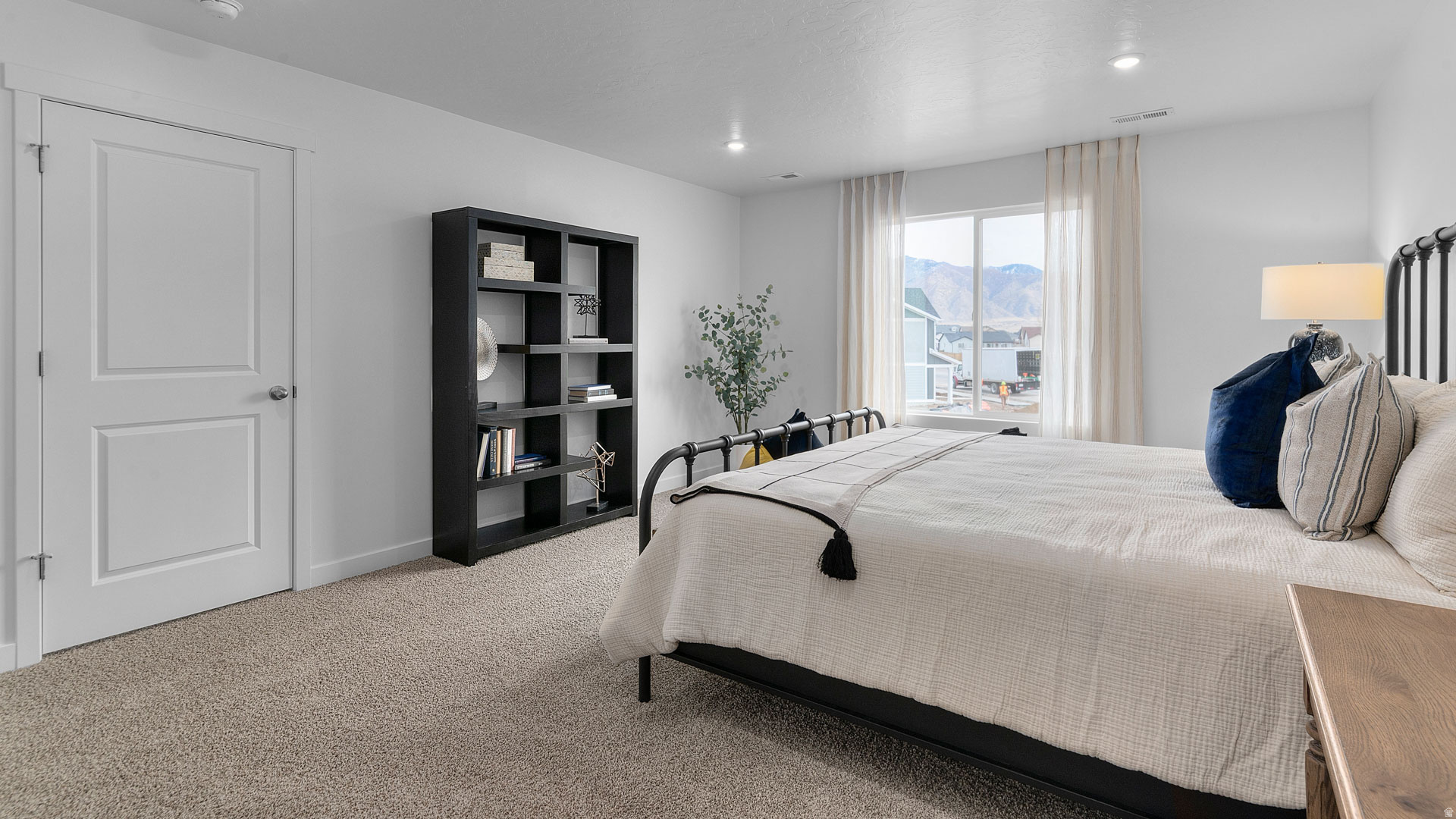 WESTERN ACRES - Residential