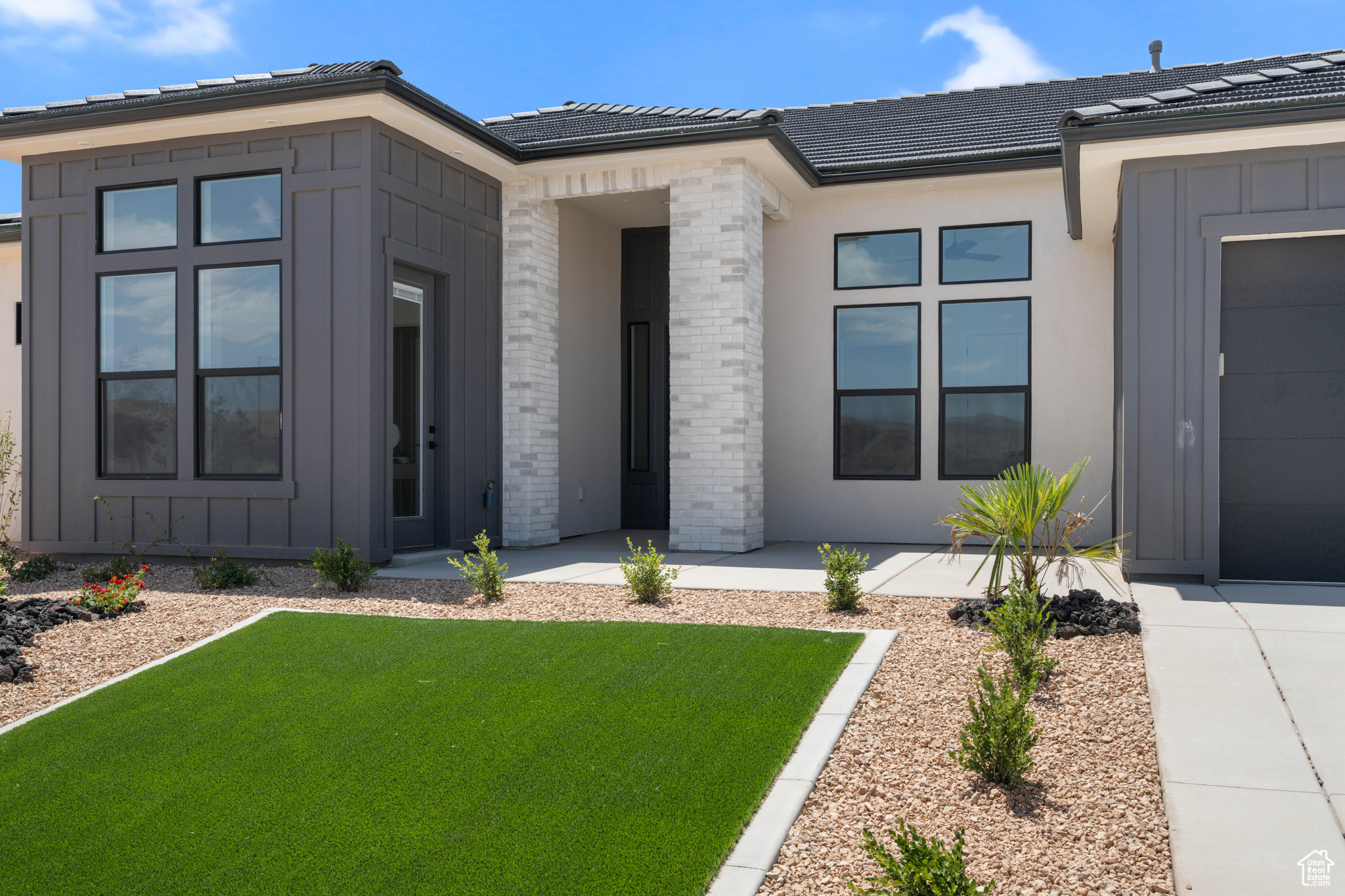 SCENIC POINT - Residential