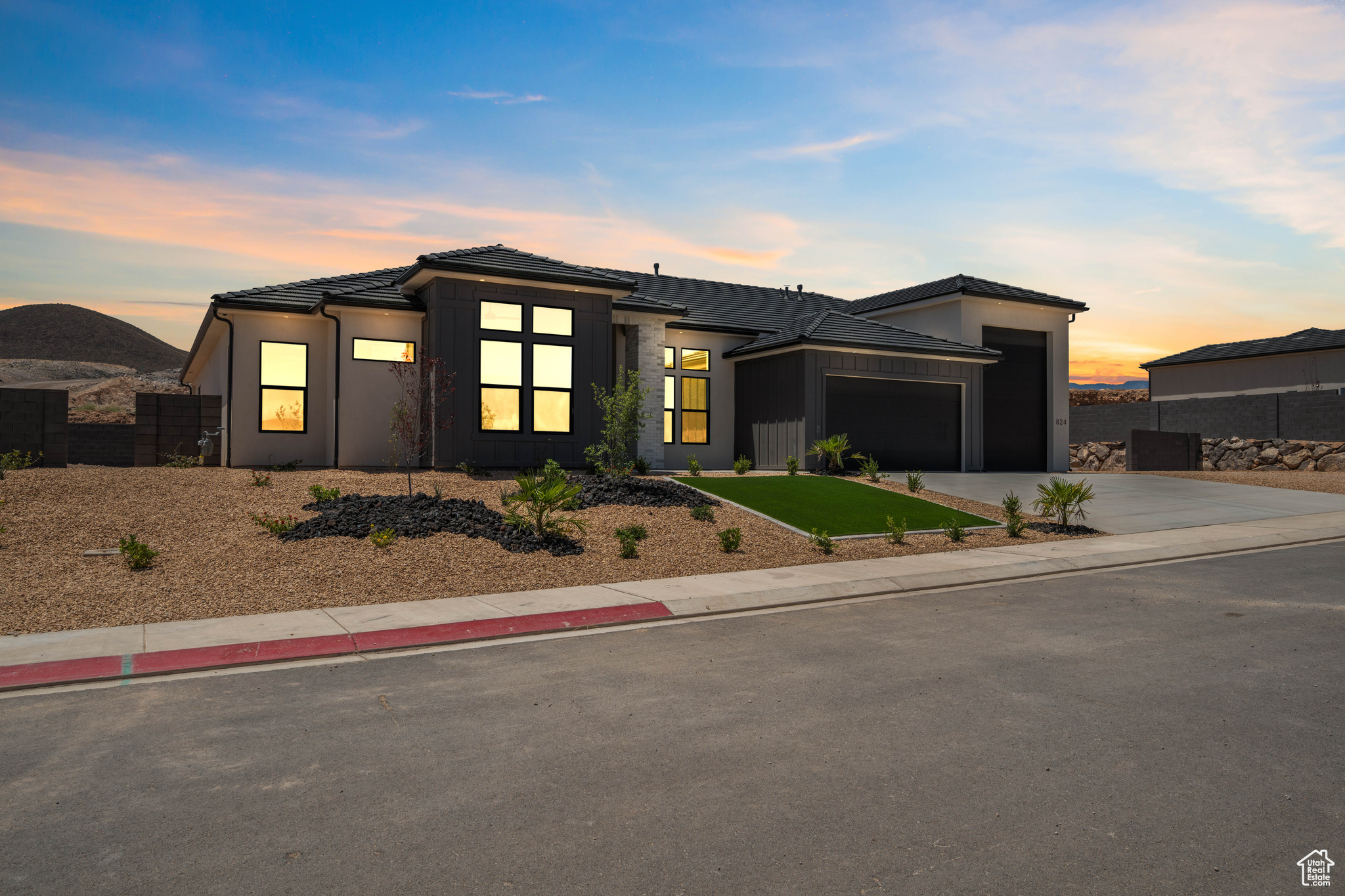 SCENIC POINT - Residential