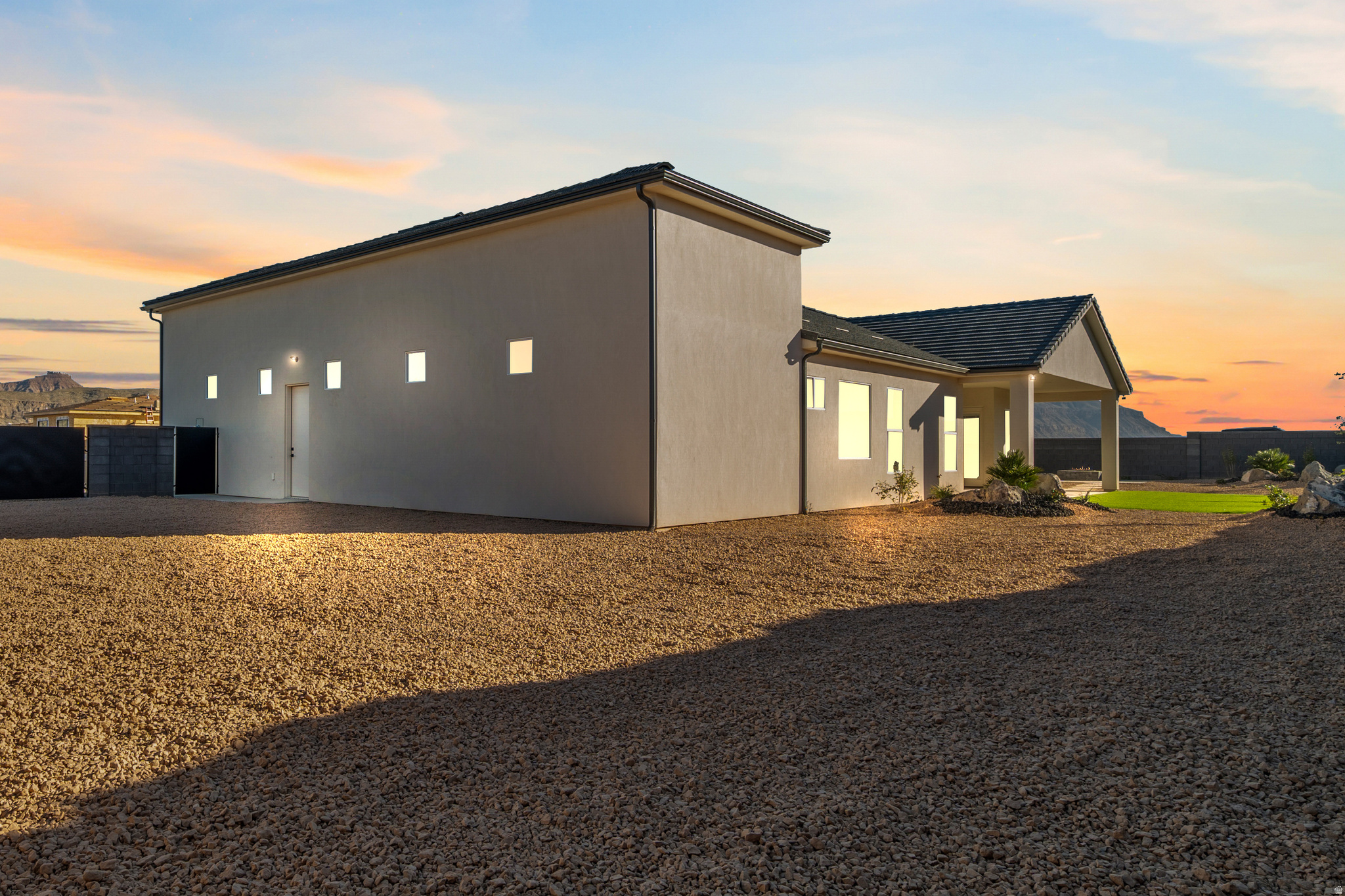 SCENIC POINT - Residential