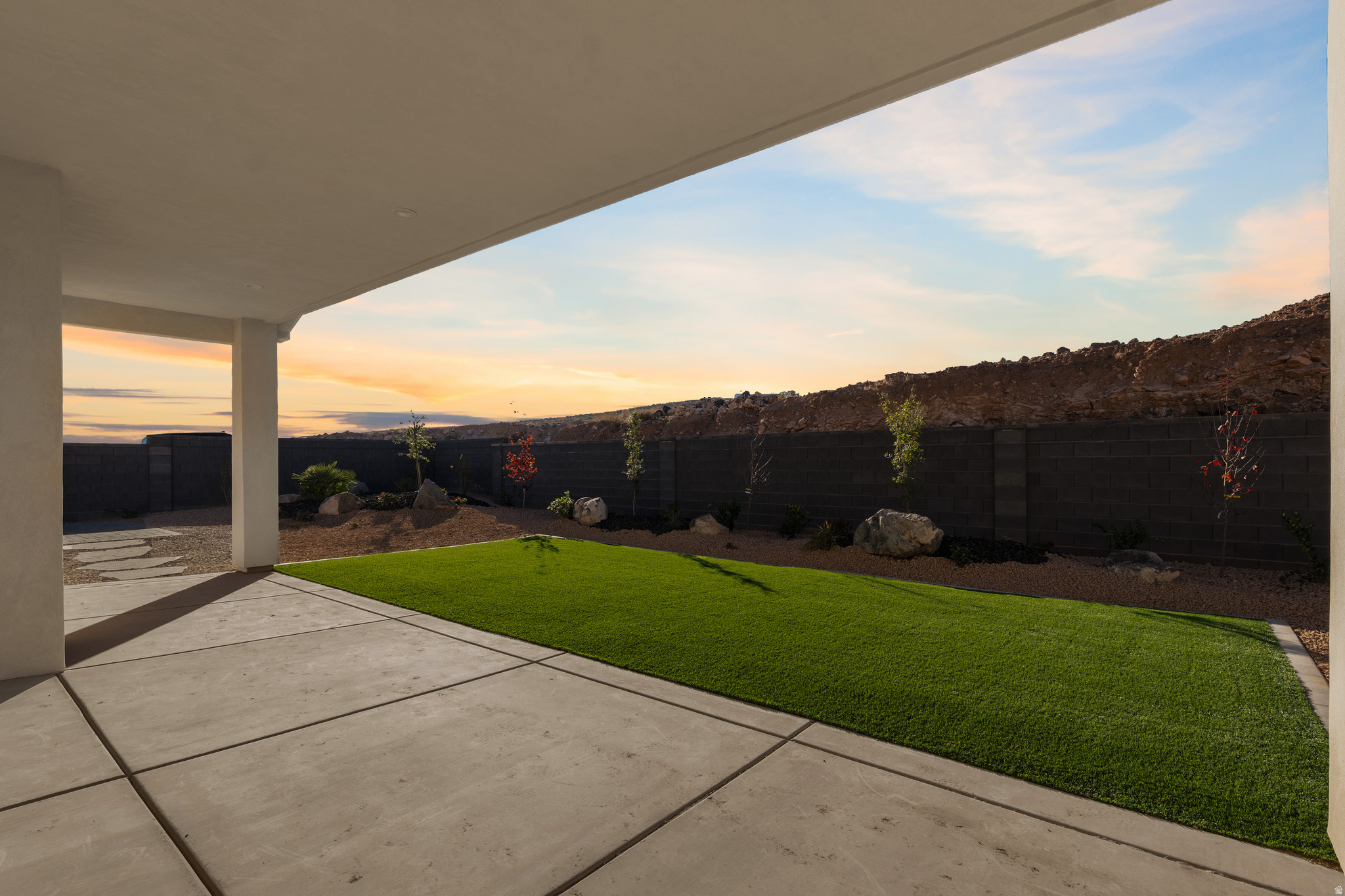 SCENIC POINT - Residential