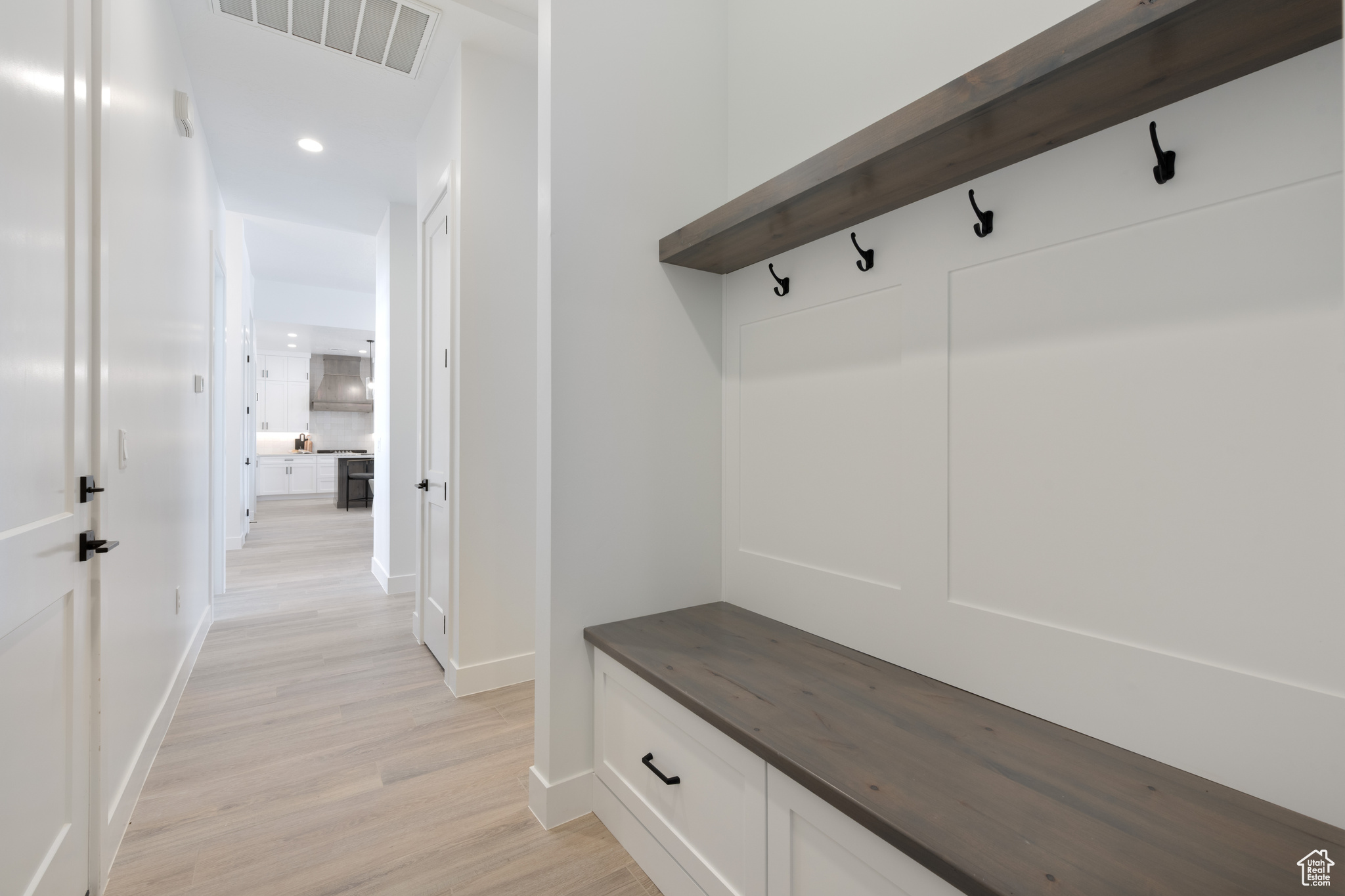 SCENIC POINT - Residential