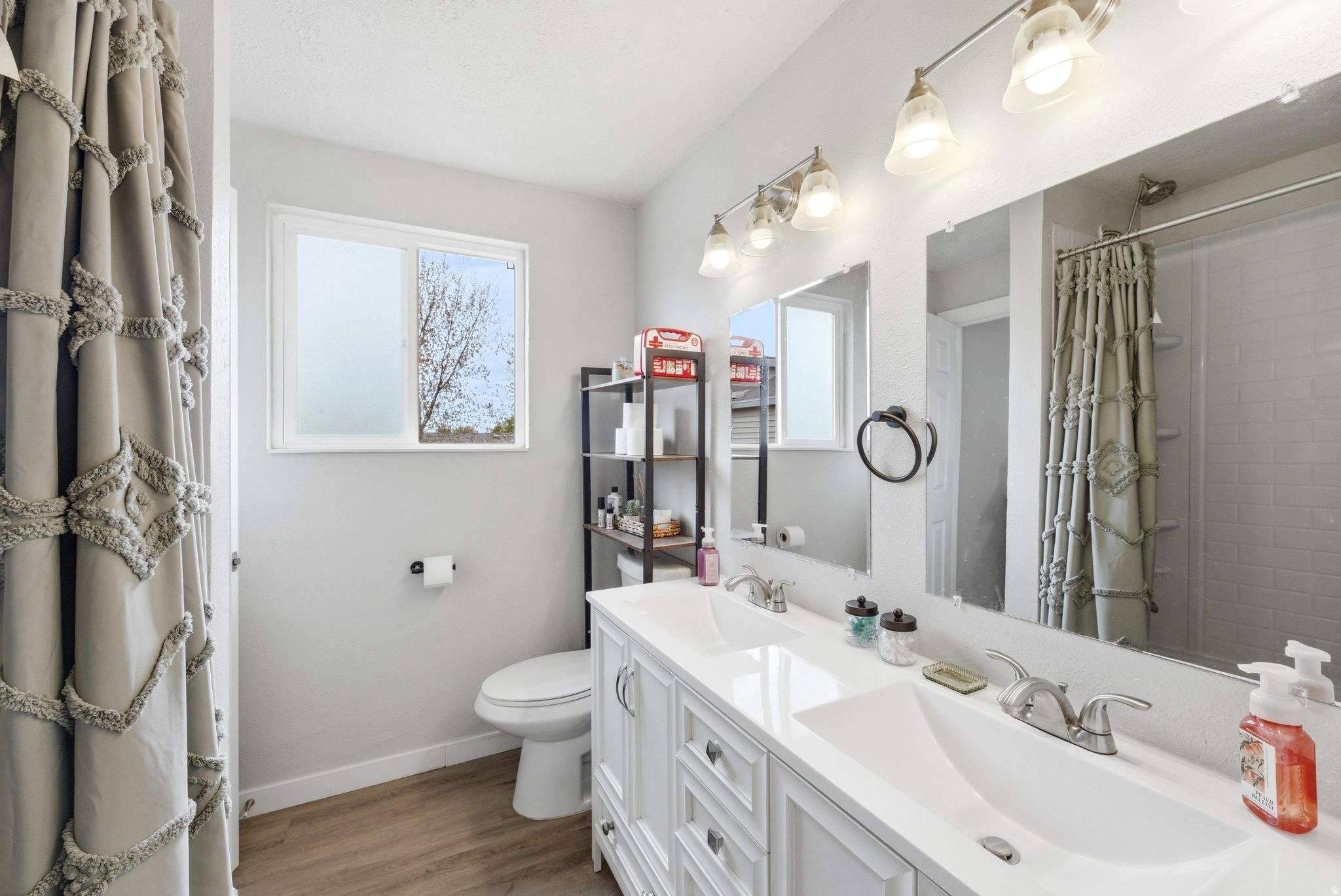 MISTY HILLS - Residential