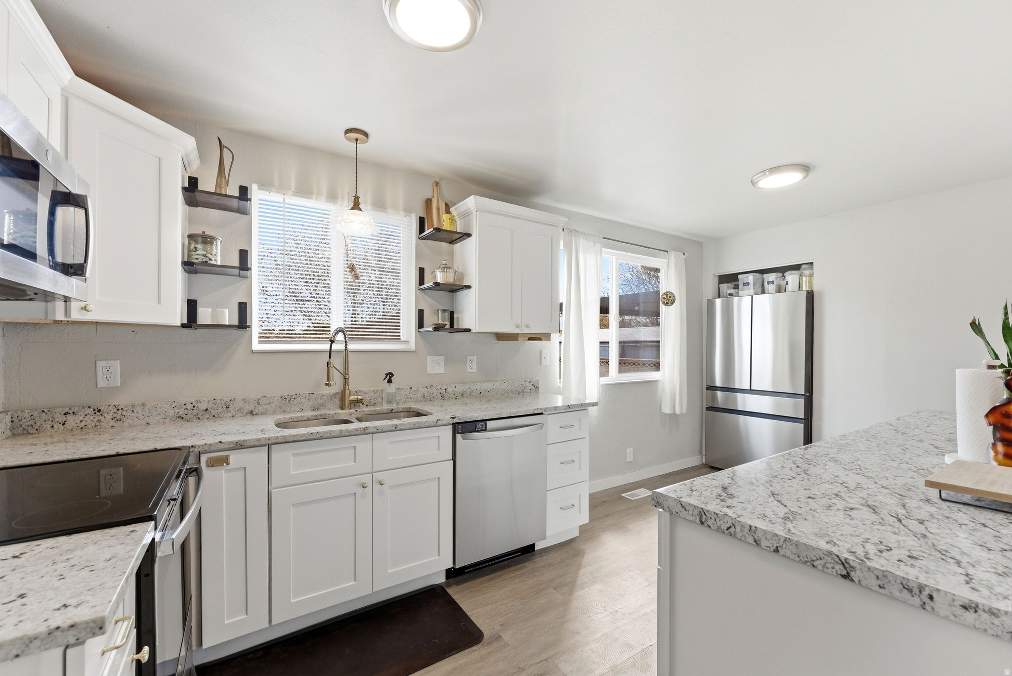 MISTY HILLS - Residential