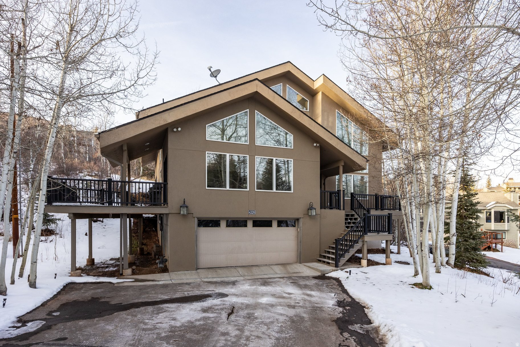 HIDDEN COVE - Residential