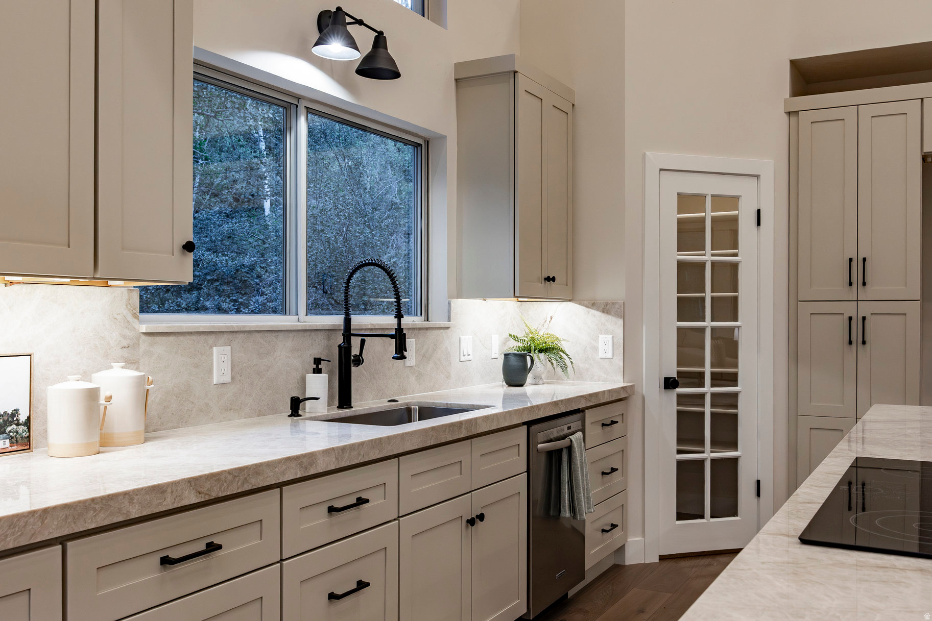 HIDDEN COVE - Residential