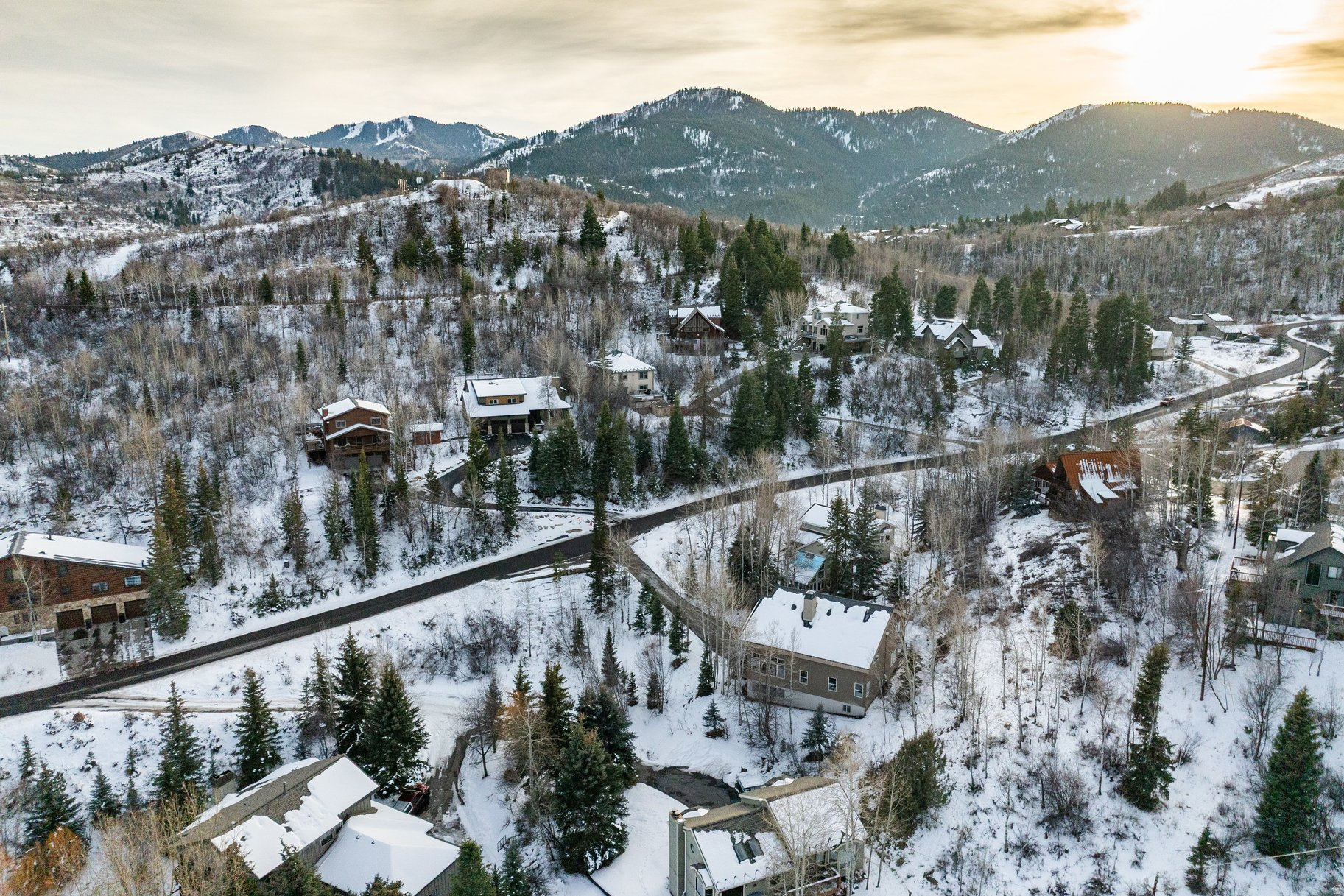 HIDDEN COVE - Residential