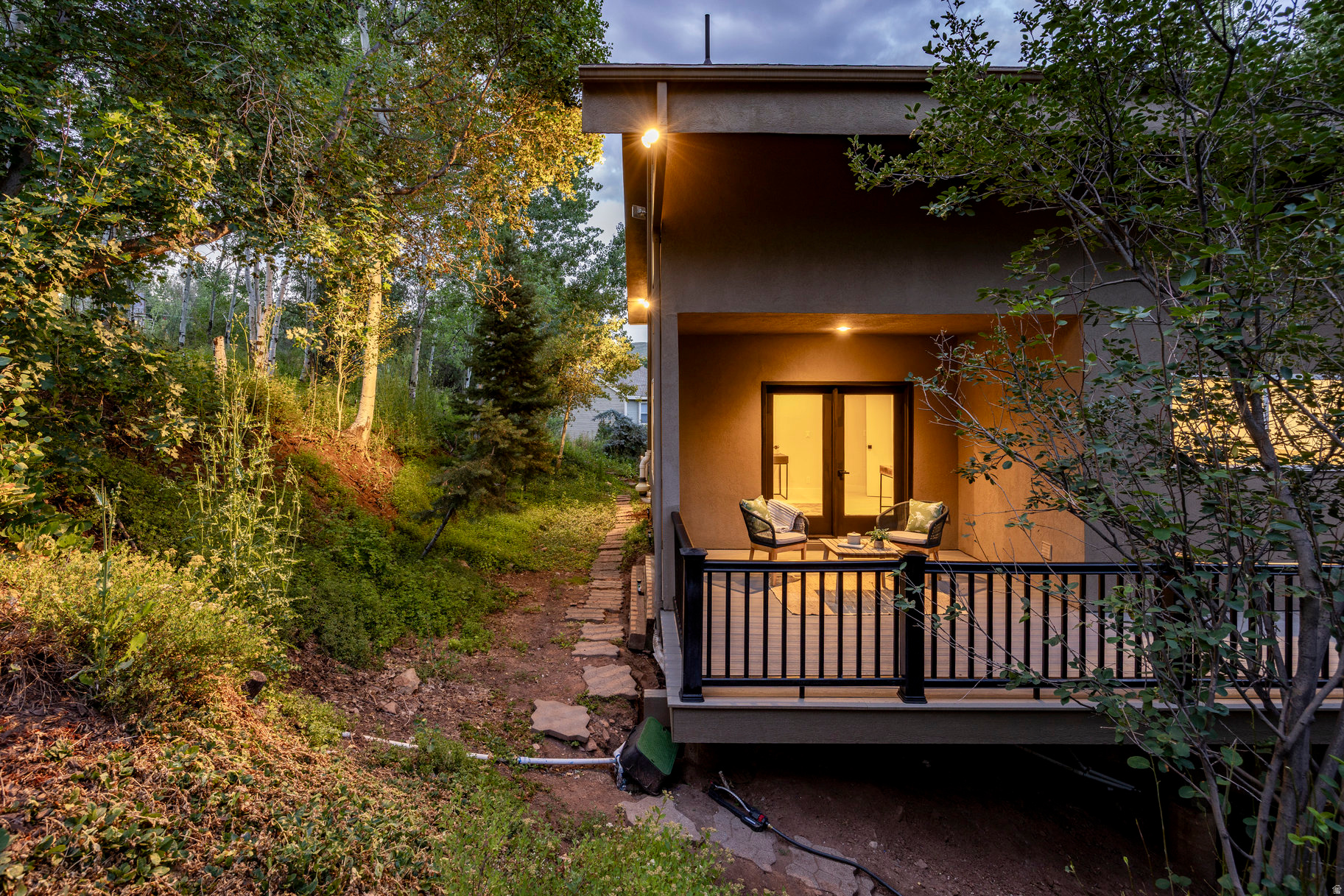 HIDDEN COVE - Residential