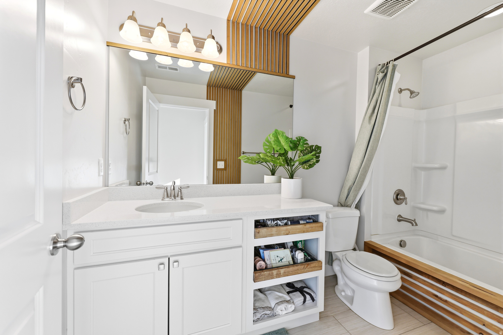 LARSON FARMS - Residential