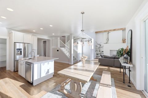 Tiny photo for 71 N REVERE LN, Lehi, UT 84043 (MLS # 2150317)