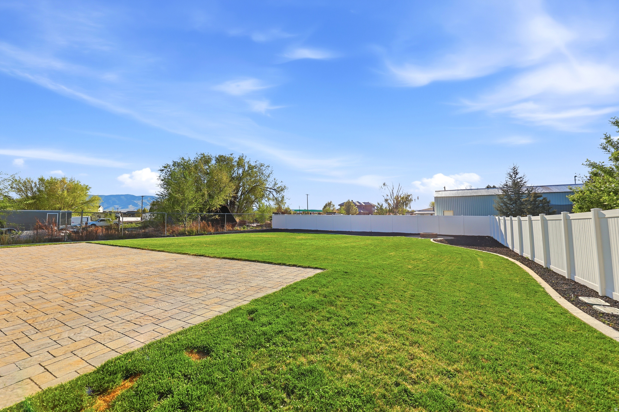 LARSON FARMS - Residential